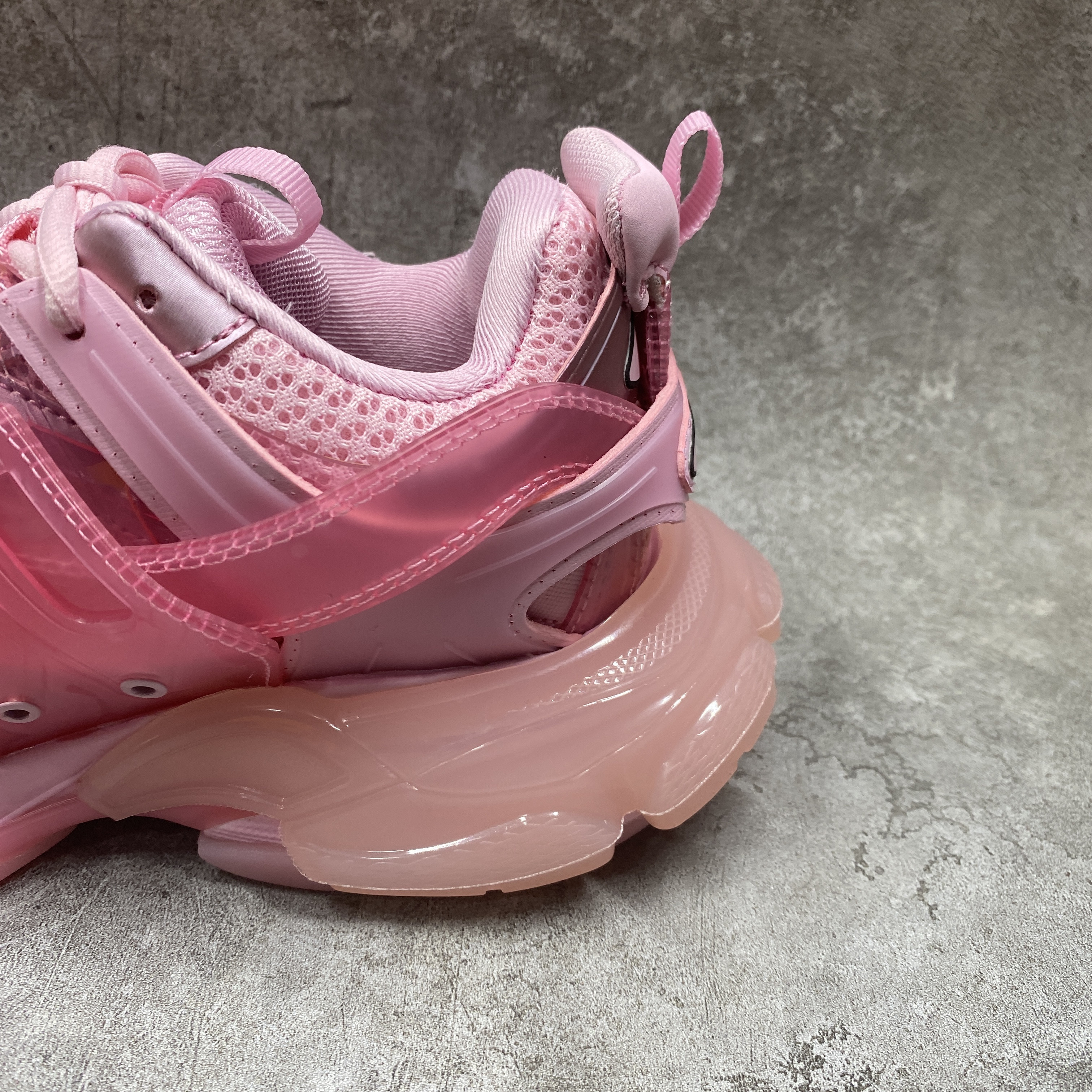 Balenciga Wmns Track Sneaker 