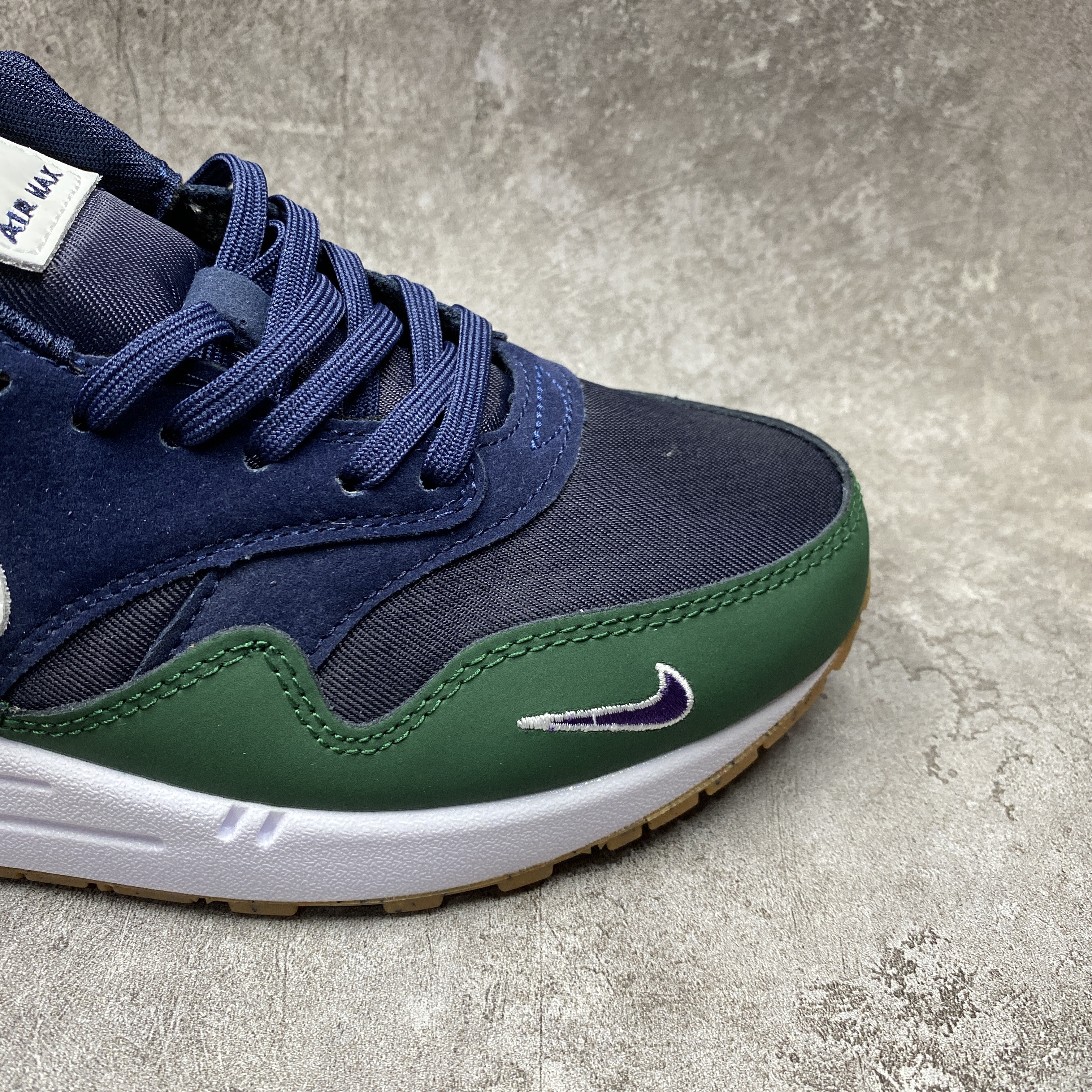 Nike Air Max 1 Obsidian Sneakers