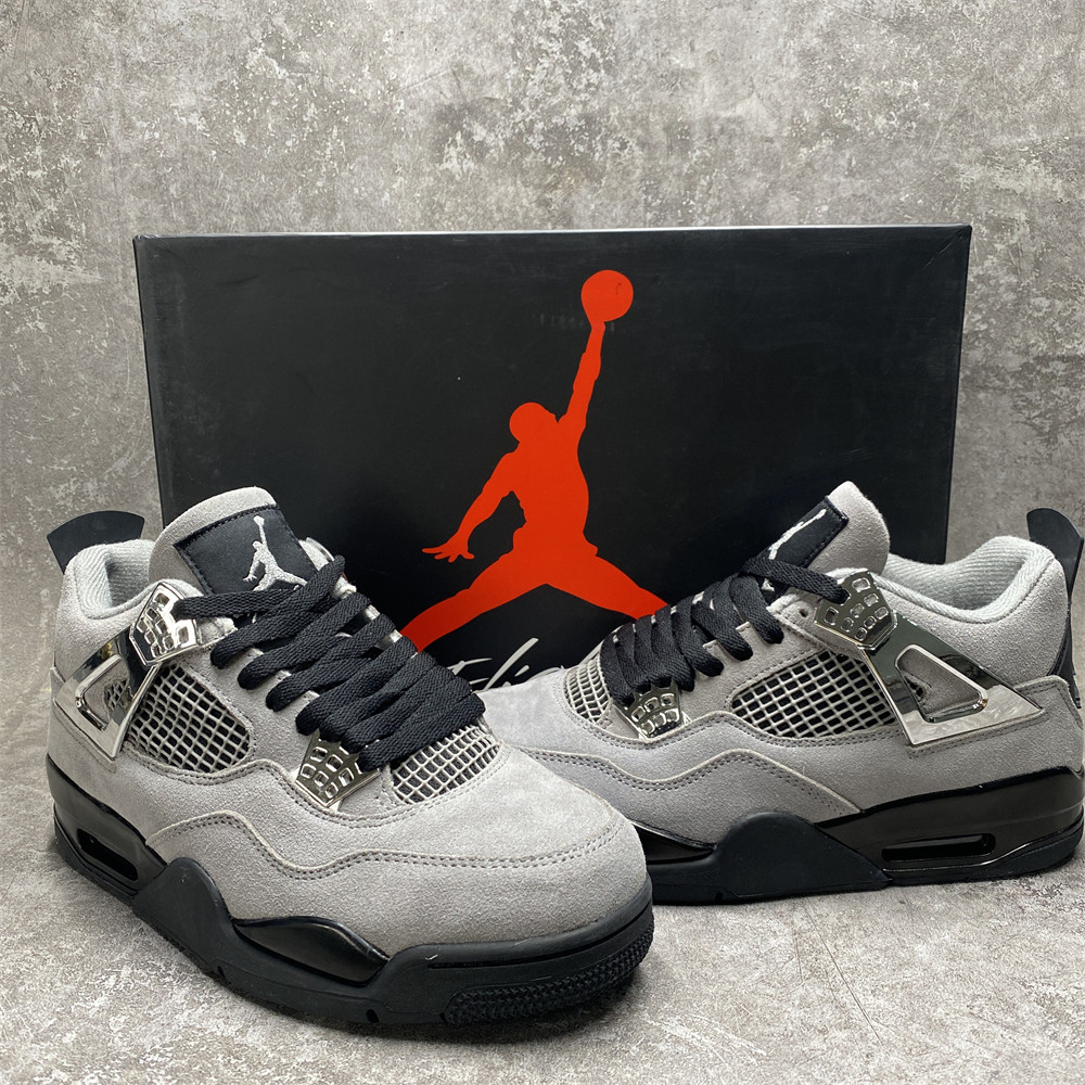 AIR JORDAN 4 RETRO