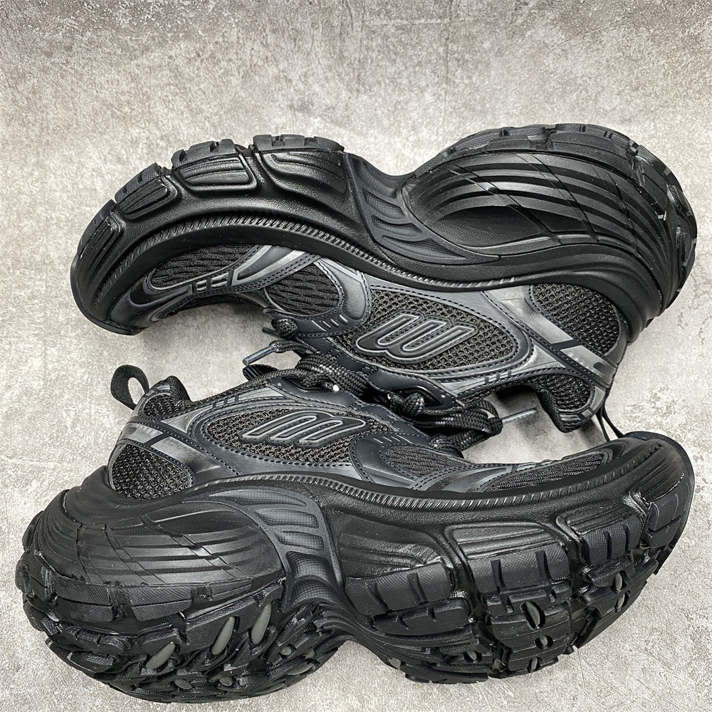 Balenciga 10XL Sneakers Black