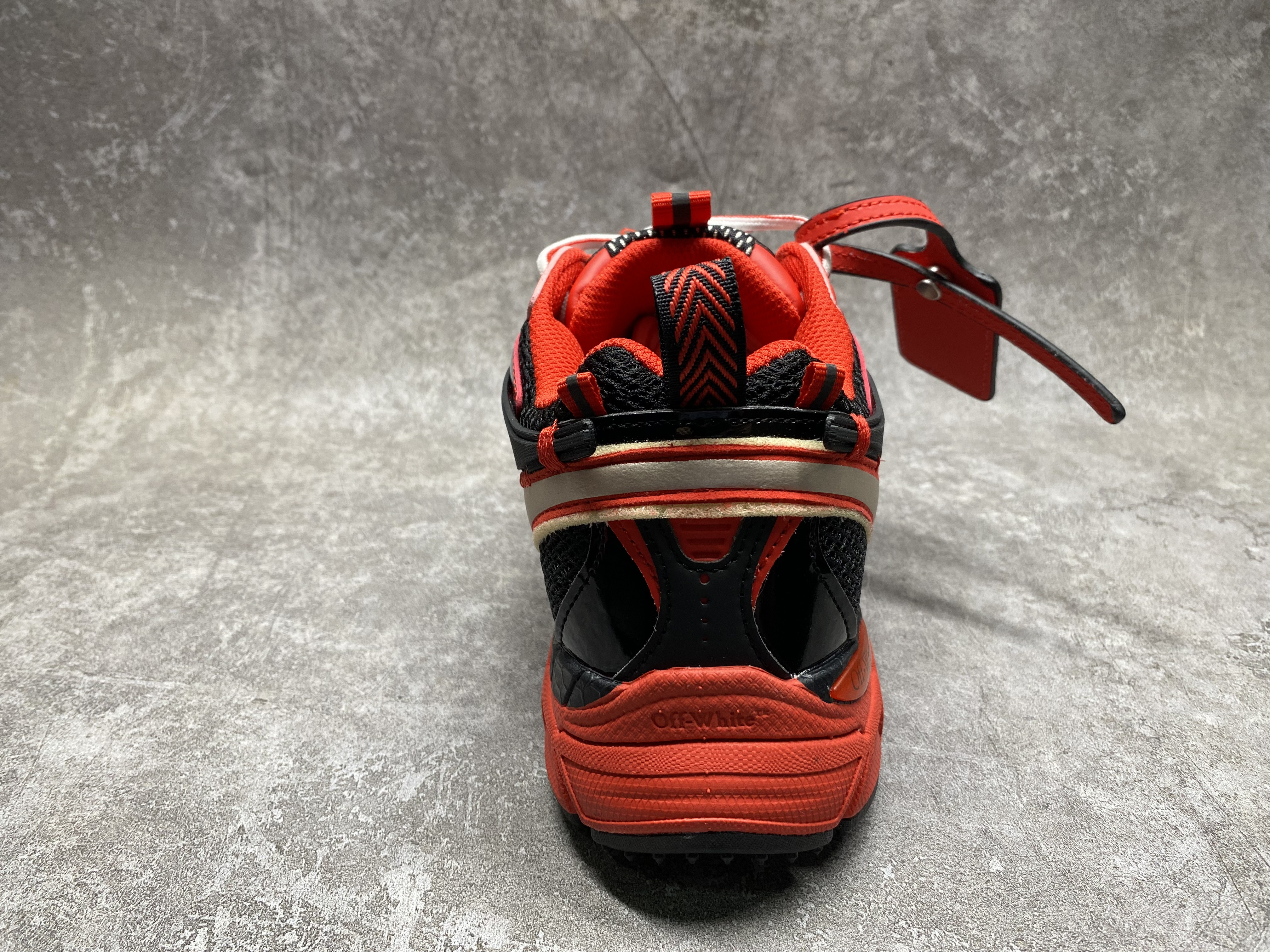 UA Off-White "BE RIGHT BACK"