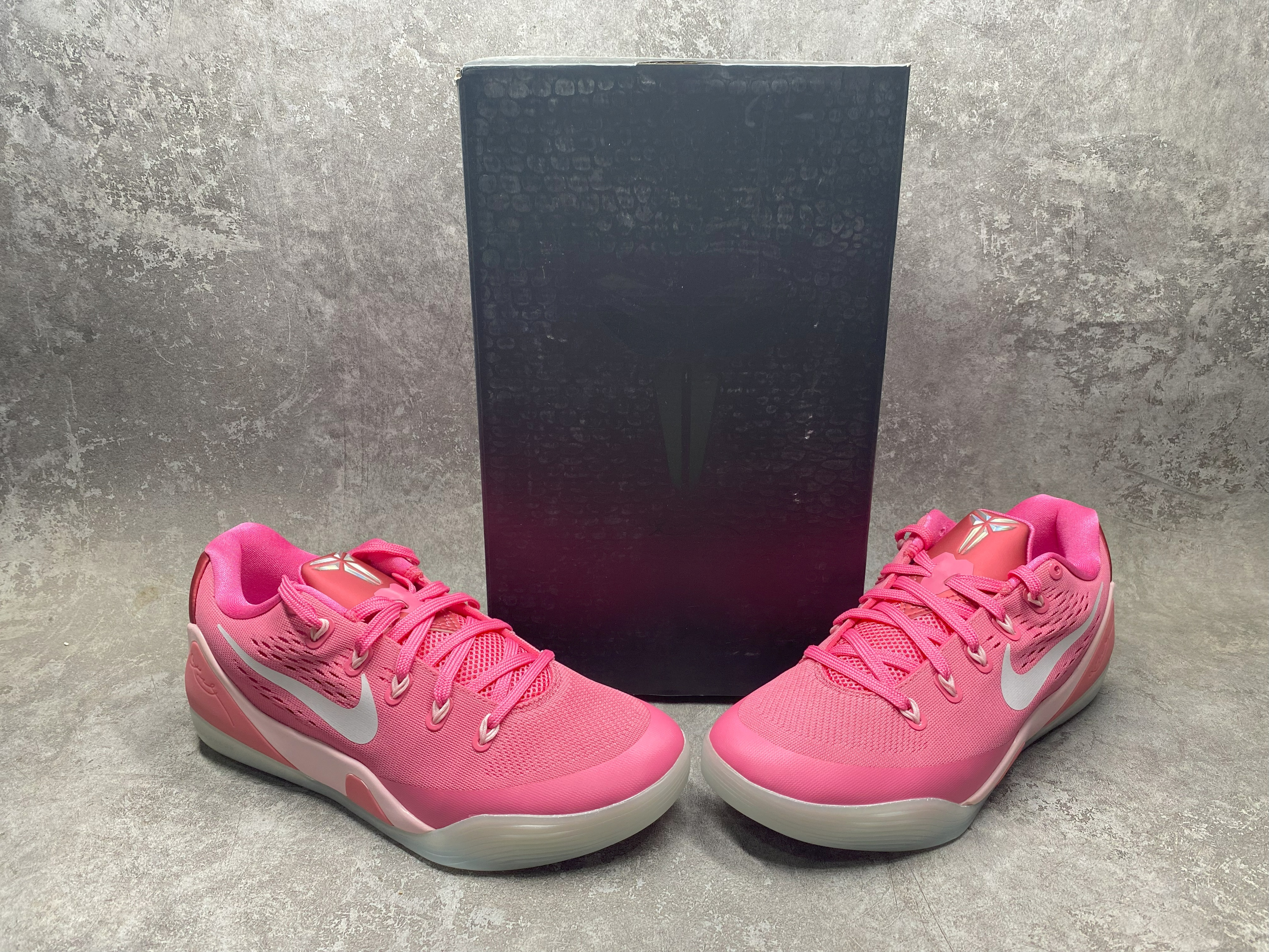 UA Nike Kobe 9 EM Low Protro