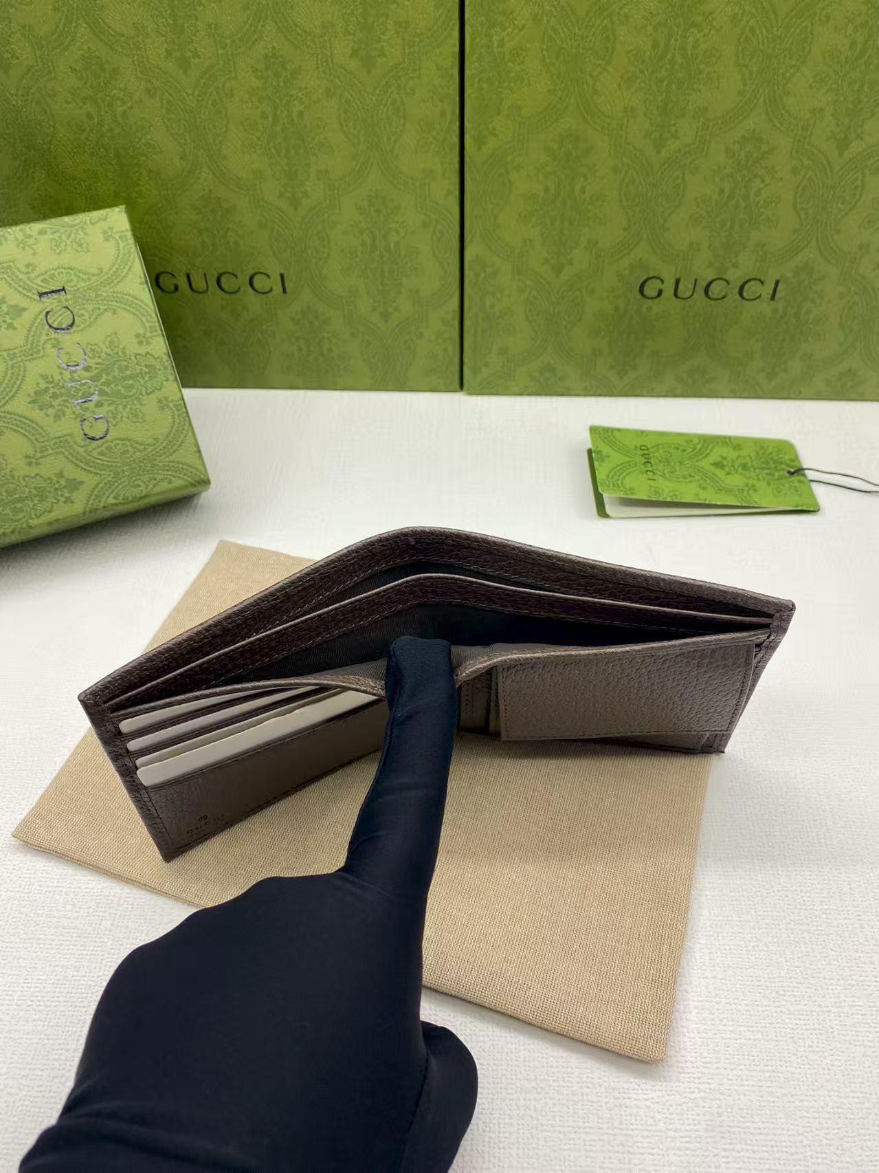 G*u*i gg card case wallet