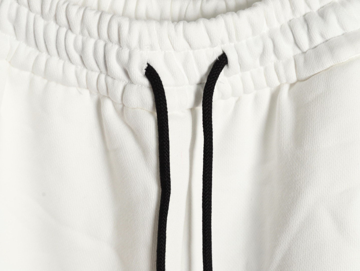 Ch**me He**ts 24ss shorts