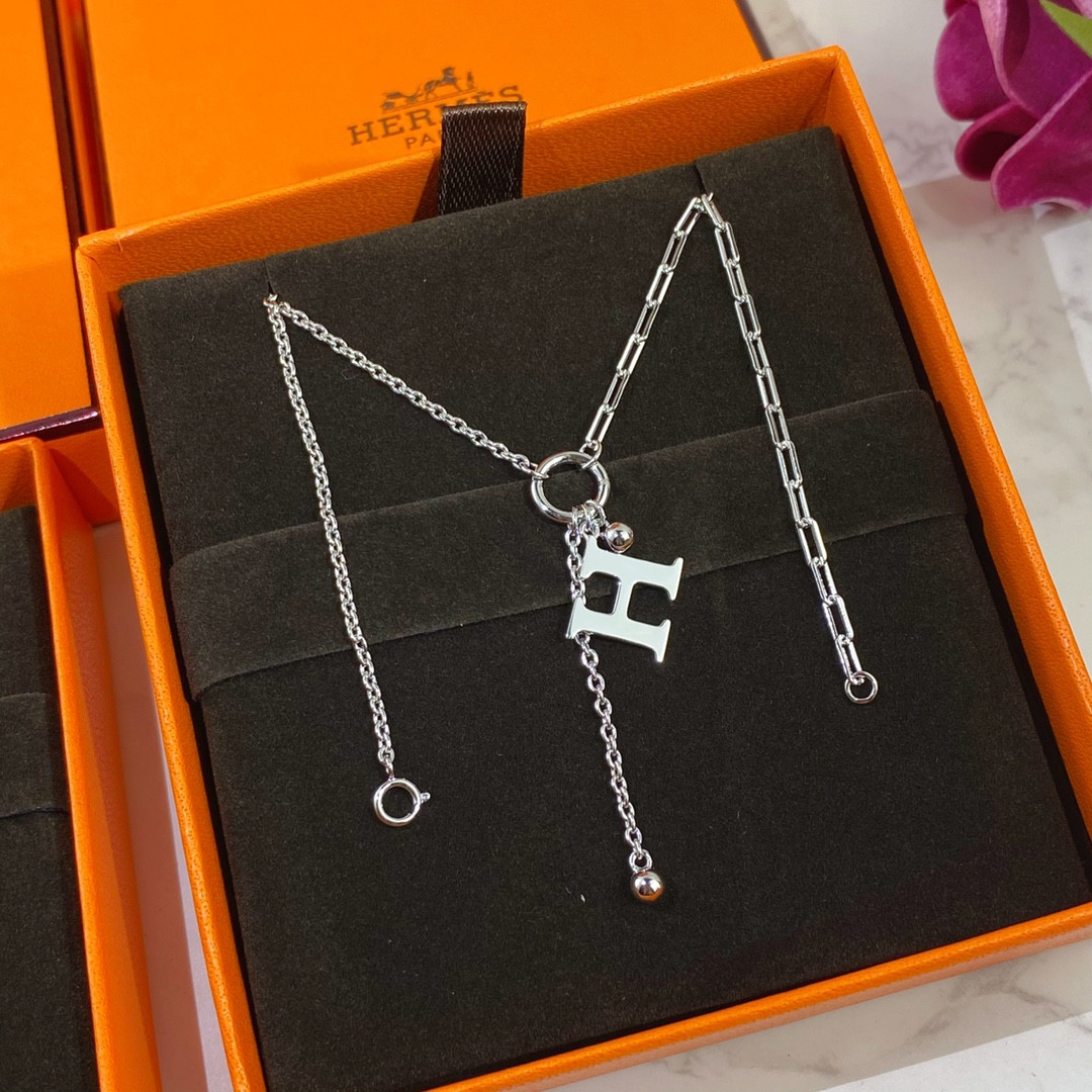 H**me5 mandarin duck h necklace