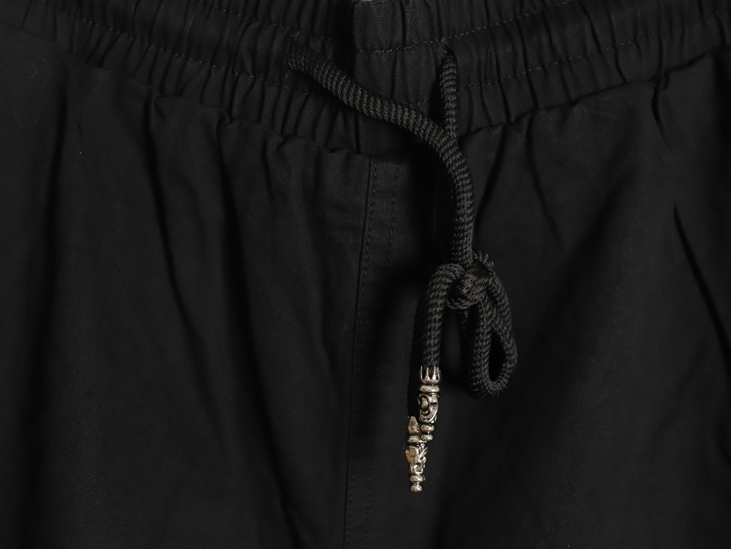 Ch**me He**ts shorts