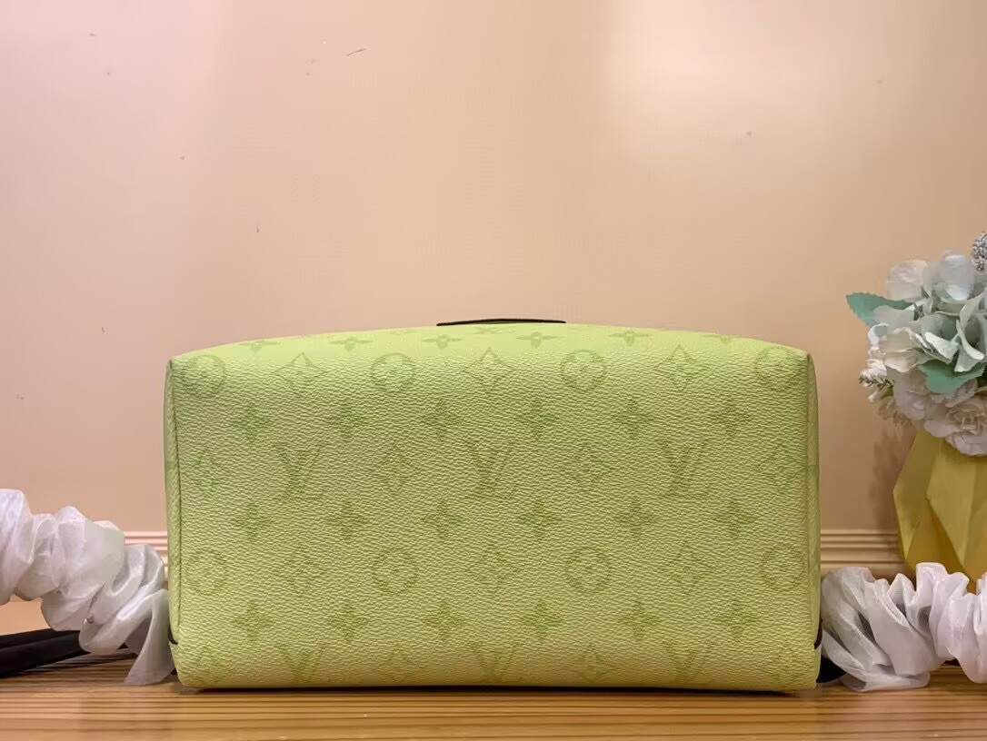 LV Discovery Slim Backpack M14076 28 x 38 x 13 cm