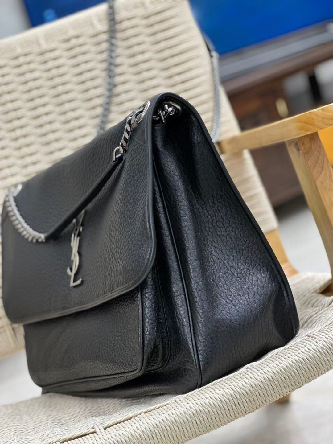 Y*L niki oversized in grained lambskin 47x34x16cm