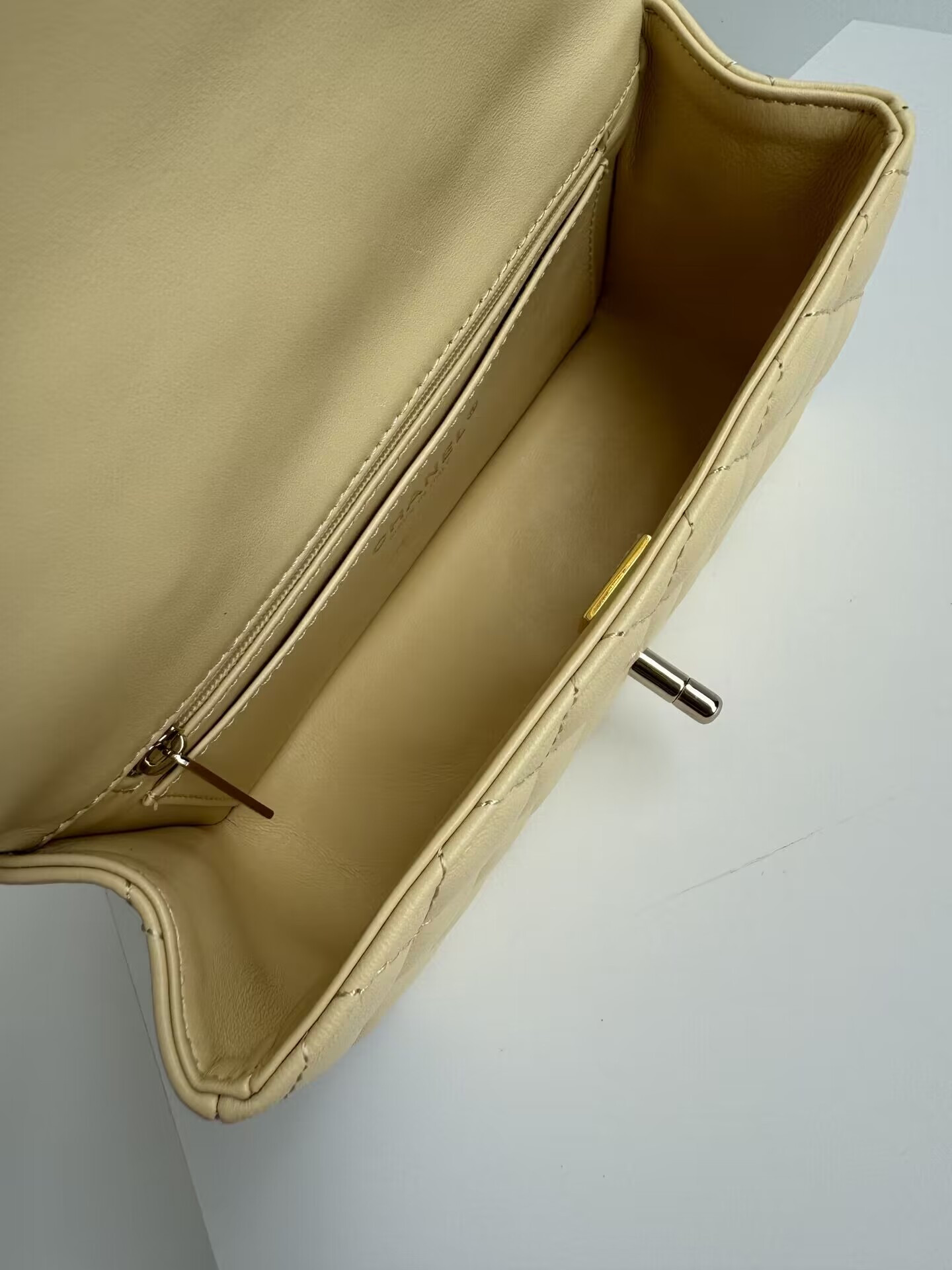 Ch*el mini cf handle 20x12x6cm