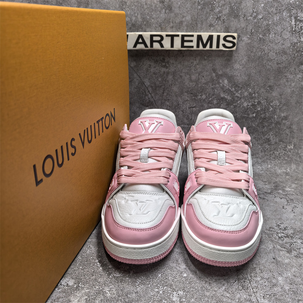 UA LV Trainer Sneaker