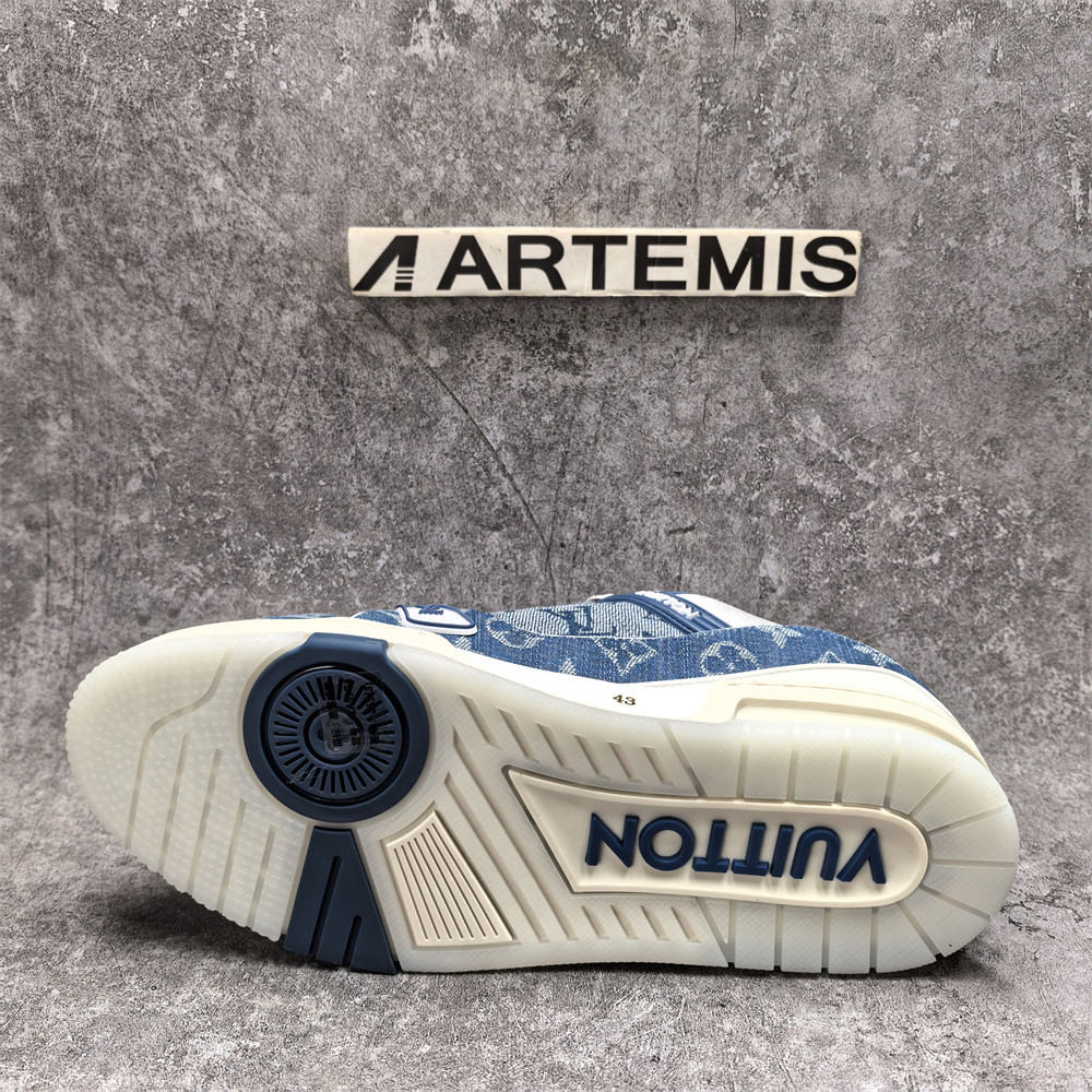 UA LV Trainer Sneaker