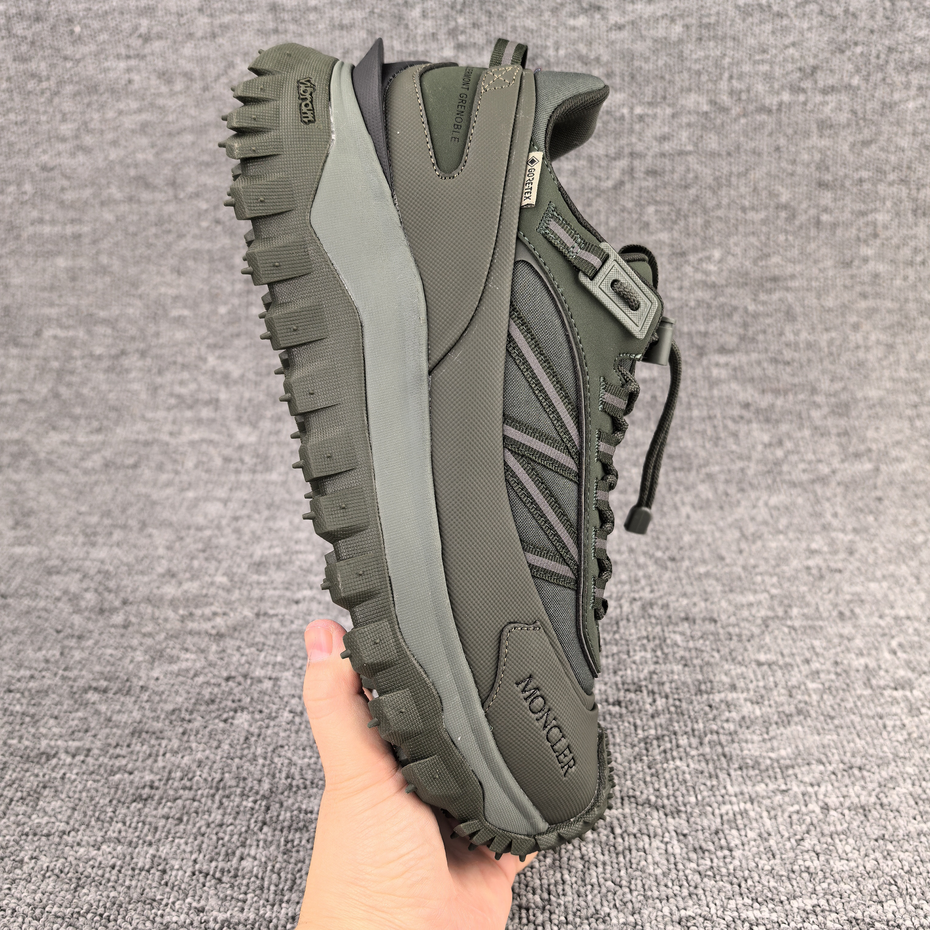 UA Moncler TRAILGRIP
