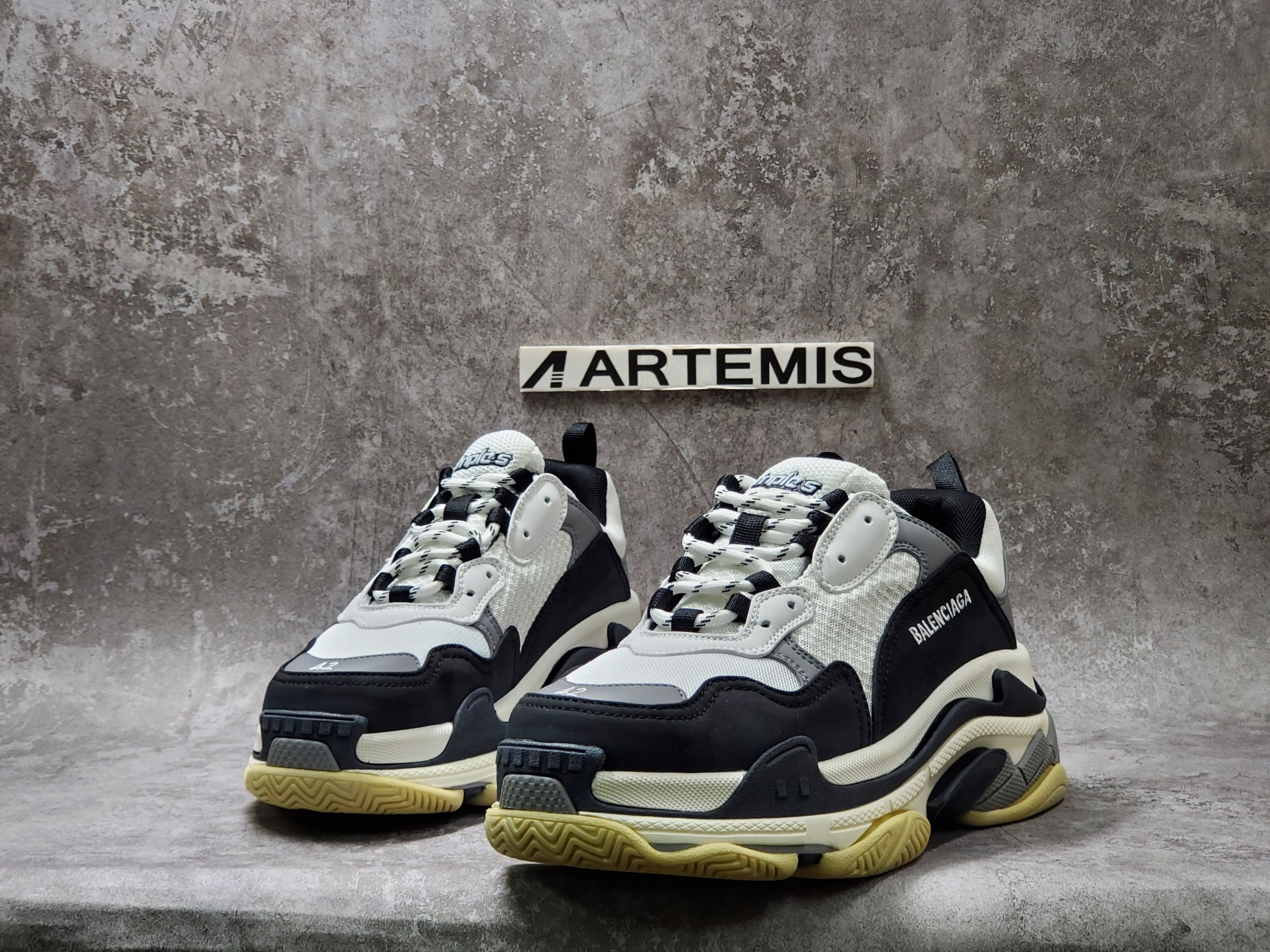 Balenciga Triple S White Black