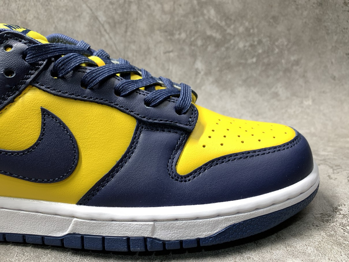 Nike Dunk Low Michigan