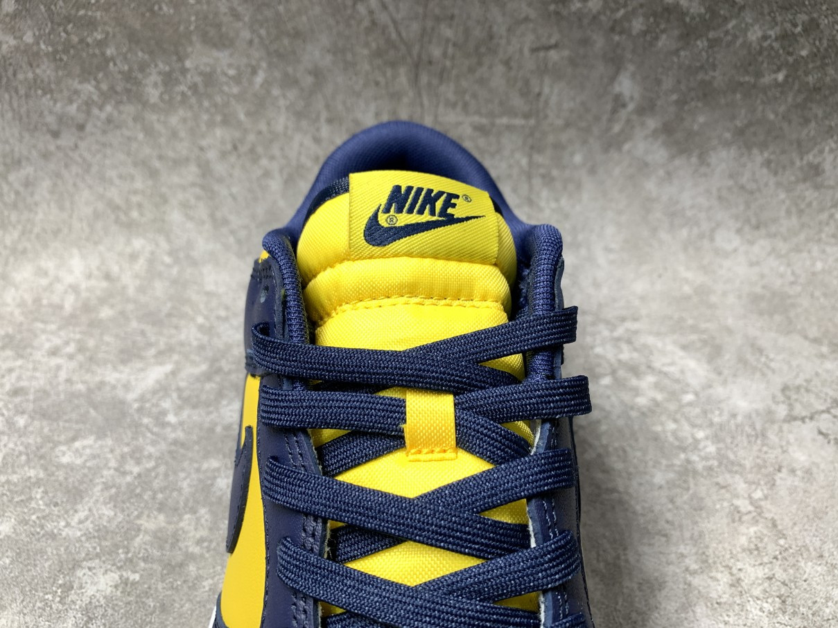 Nike Dunk Low Michigan