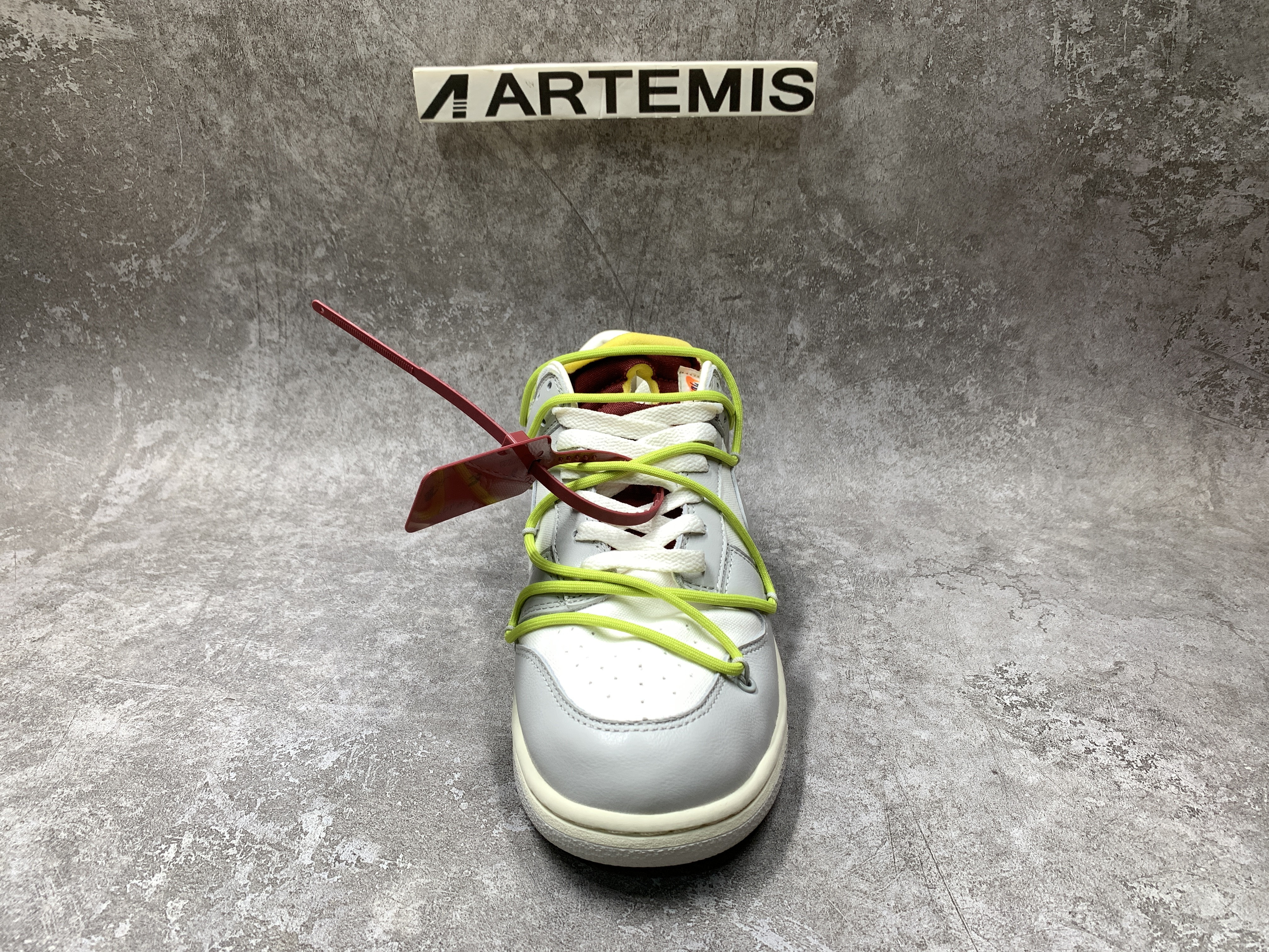 Nike Dunk Low x Off-White 08 of 50
