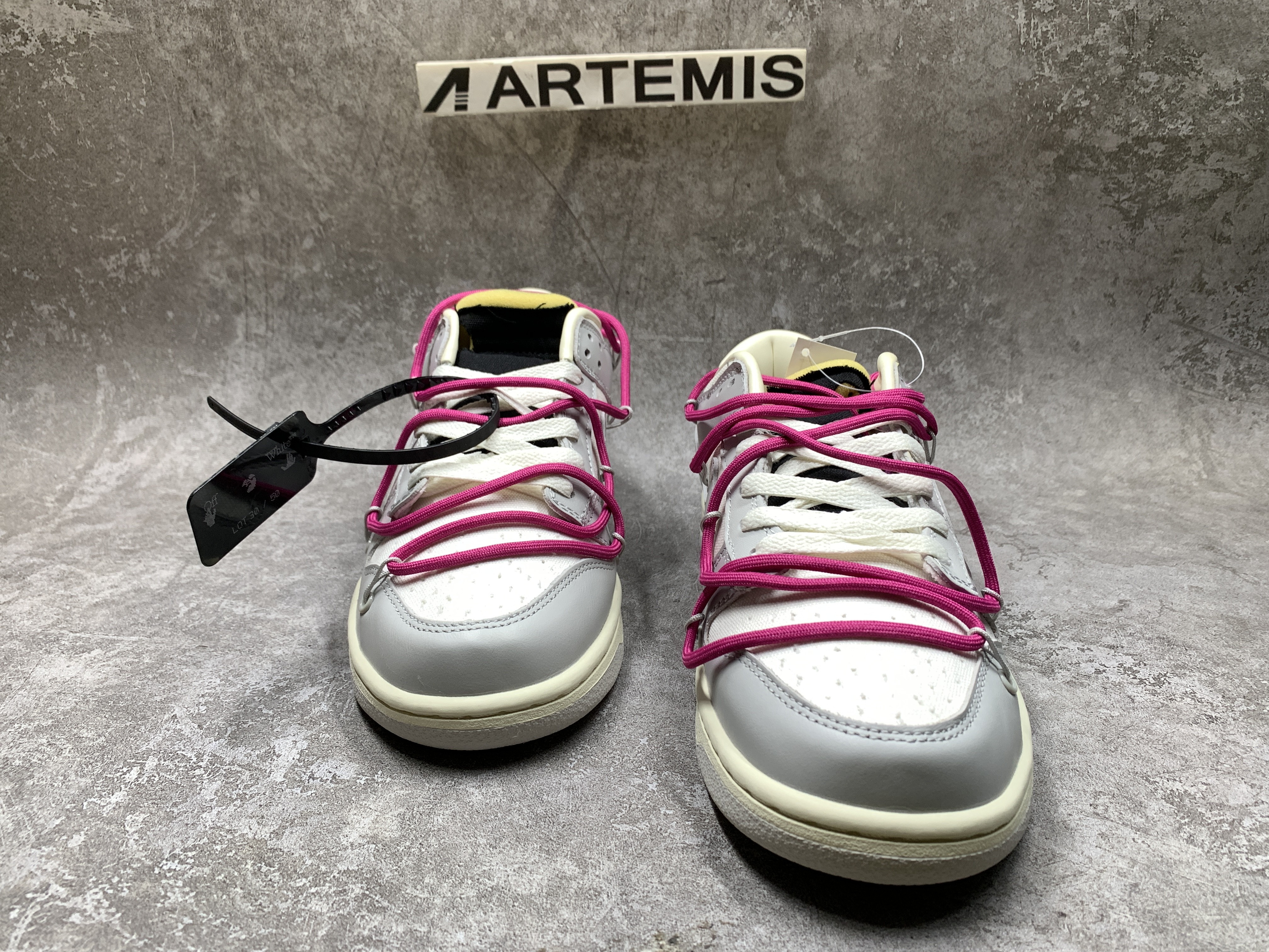 Off-White x Dunk Low Lot 30 of 50