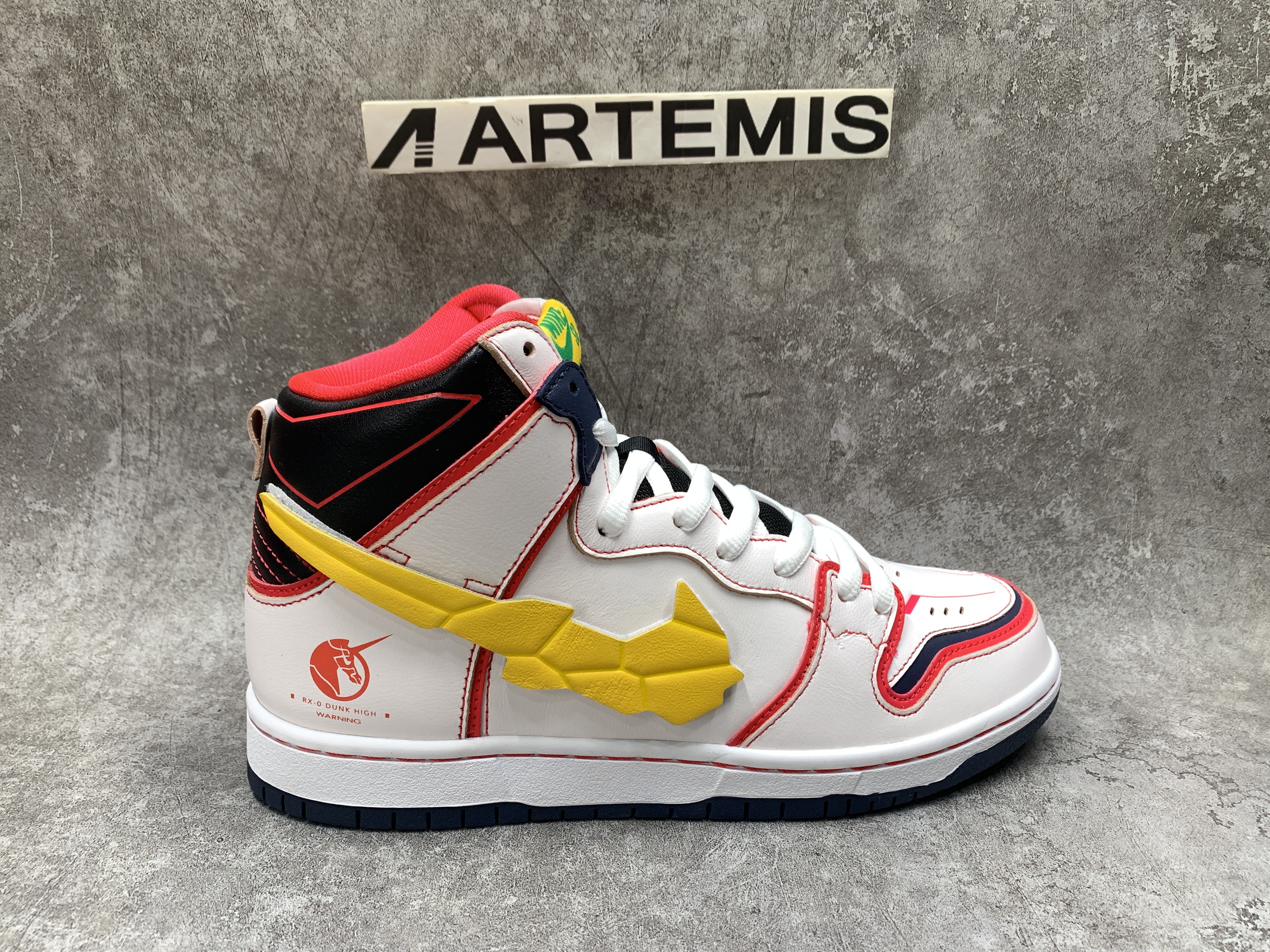 Nike Dunk SB High RX-0 Unicorn Gundam