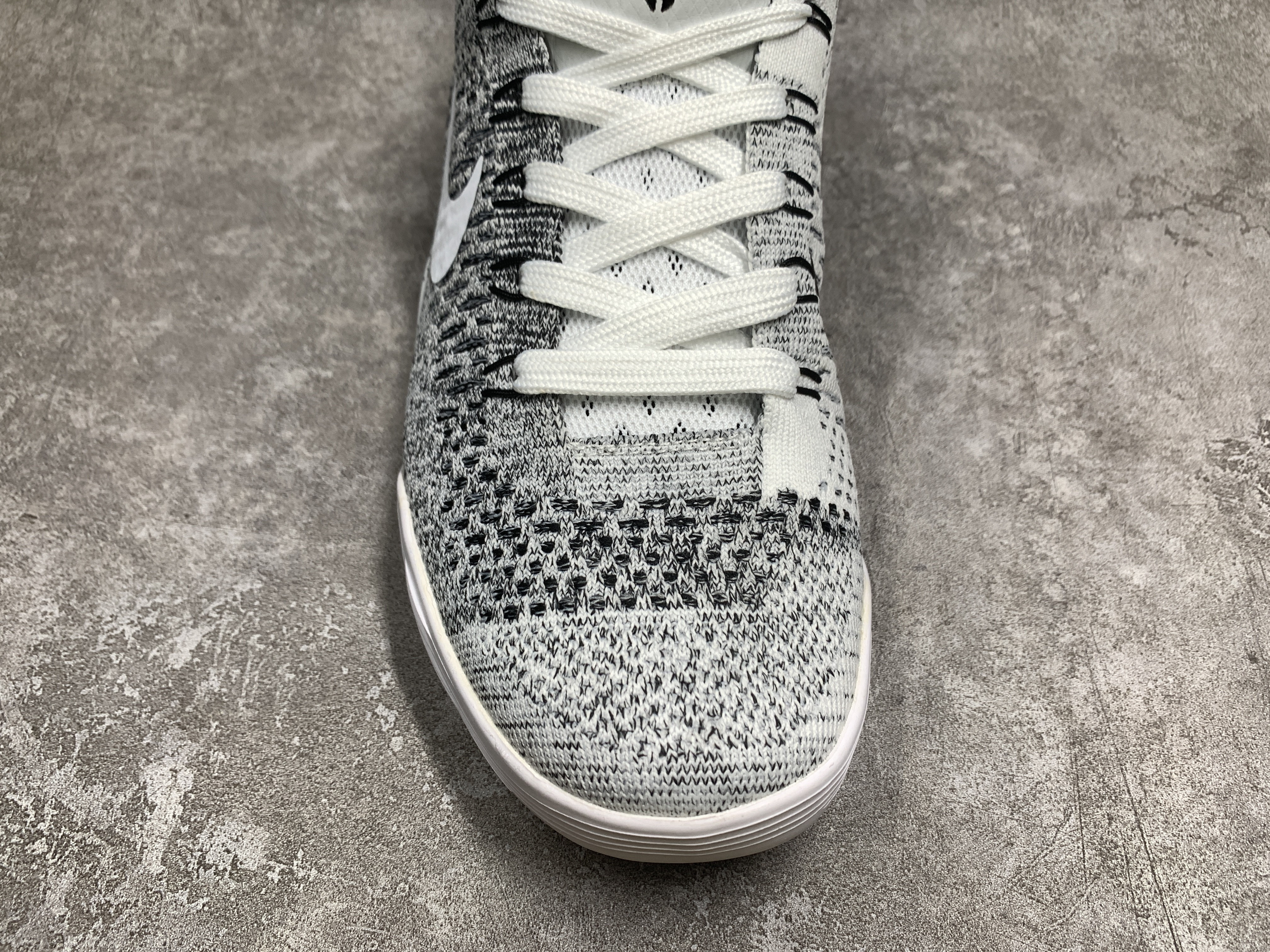 Nike Kobe 9 Elite Low Beethoven