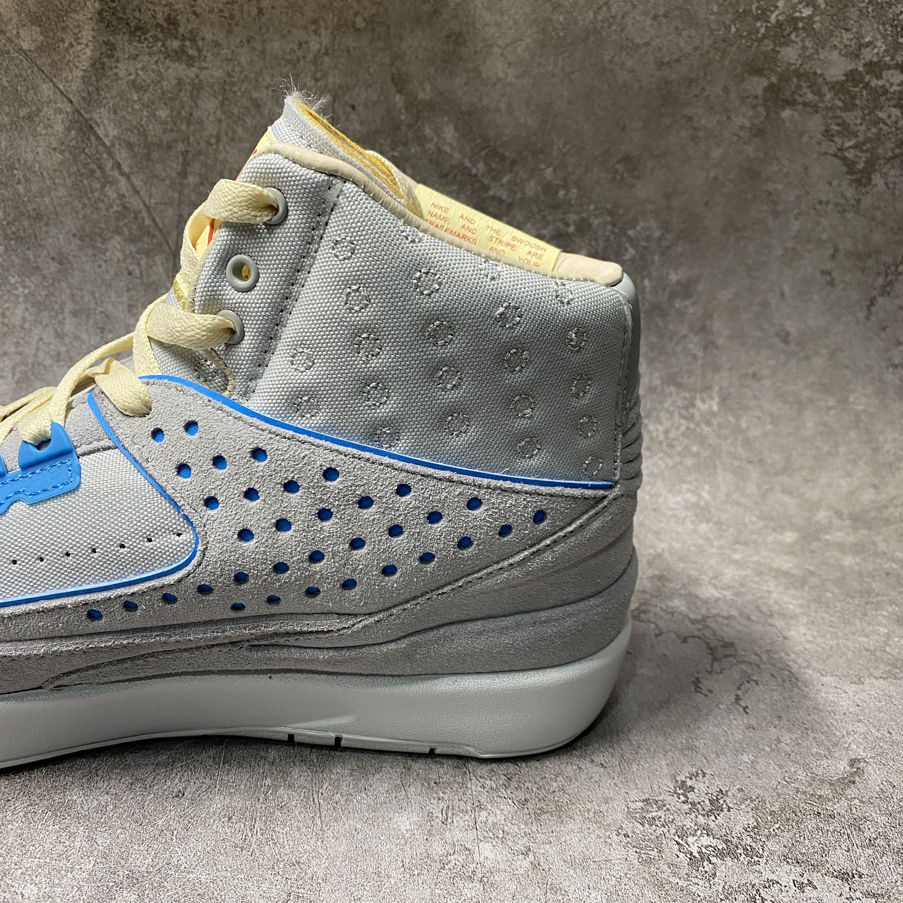Air Jordan 2 Retro Union Grey Fog