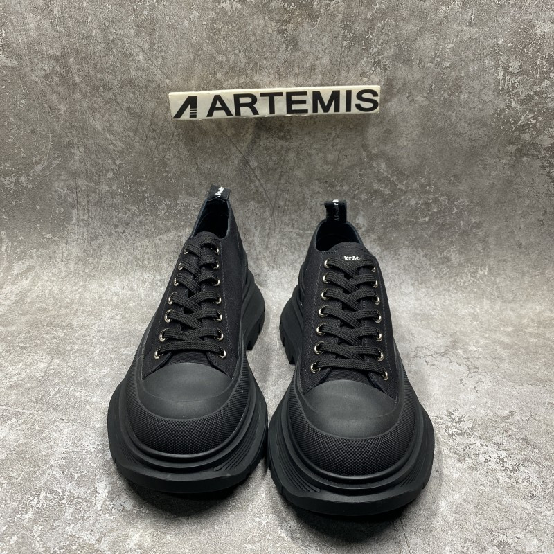 ale*d*r M*Q*en tread slick low lace up black