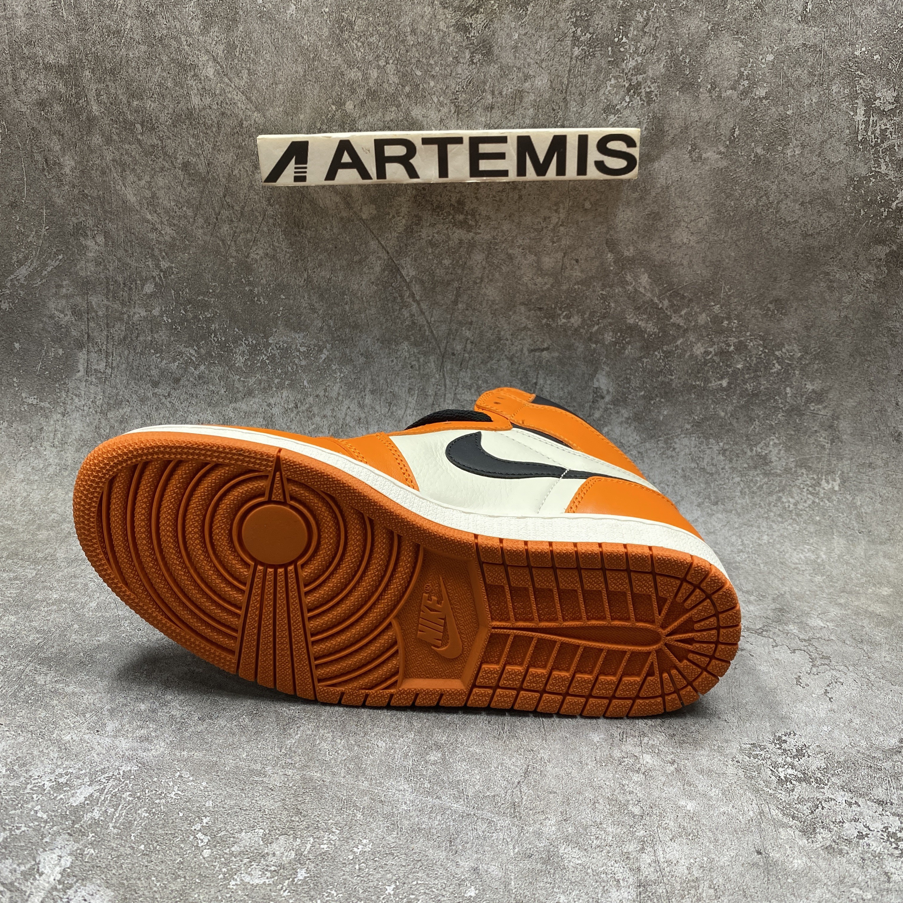 Air Jordan 1 Retro Reverse Shattered Backboard