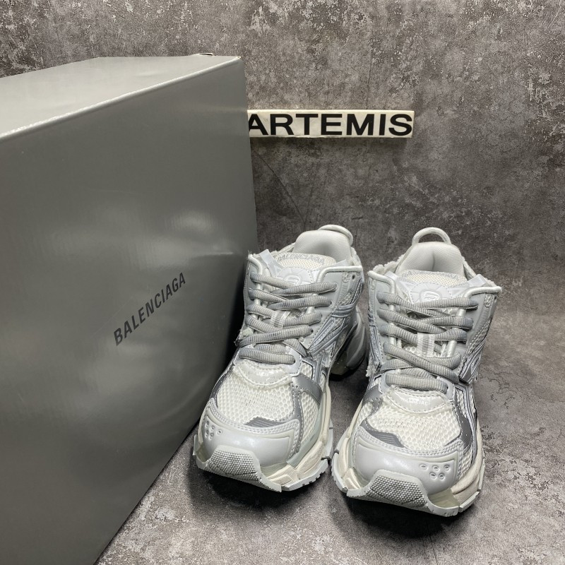 Balenciga Runner Silver