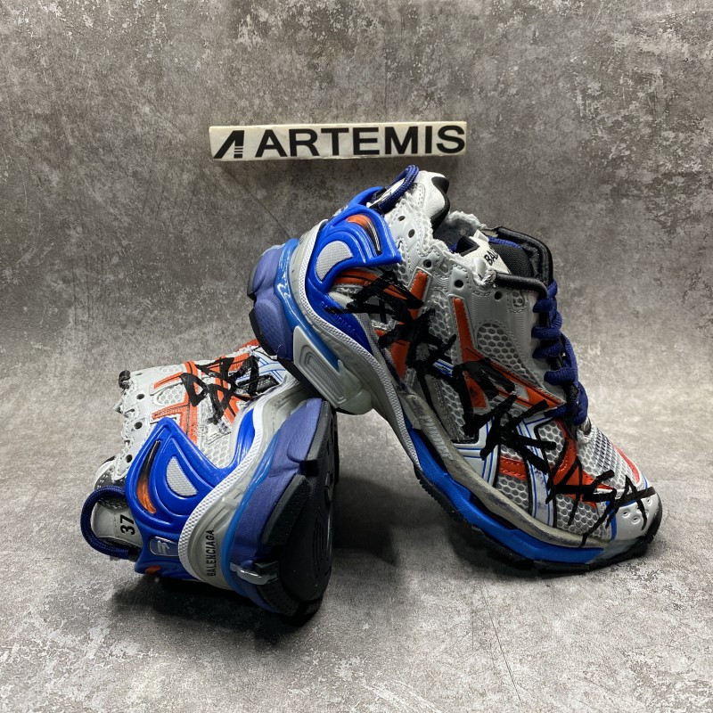 Ba*len*cia*ga graffiti runner sneaker in blue