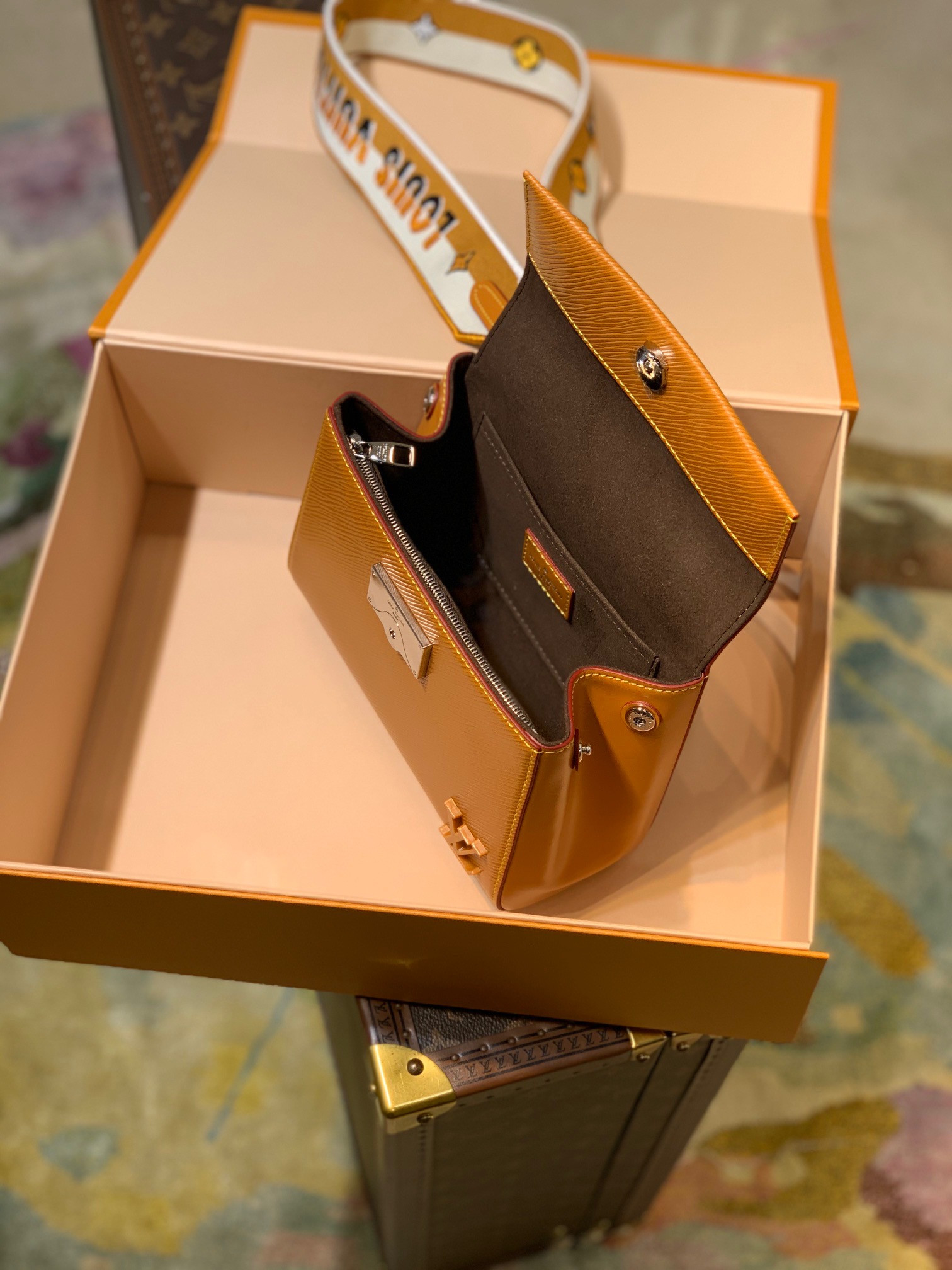 LV CLUNY MINI M58931