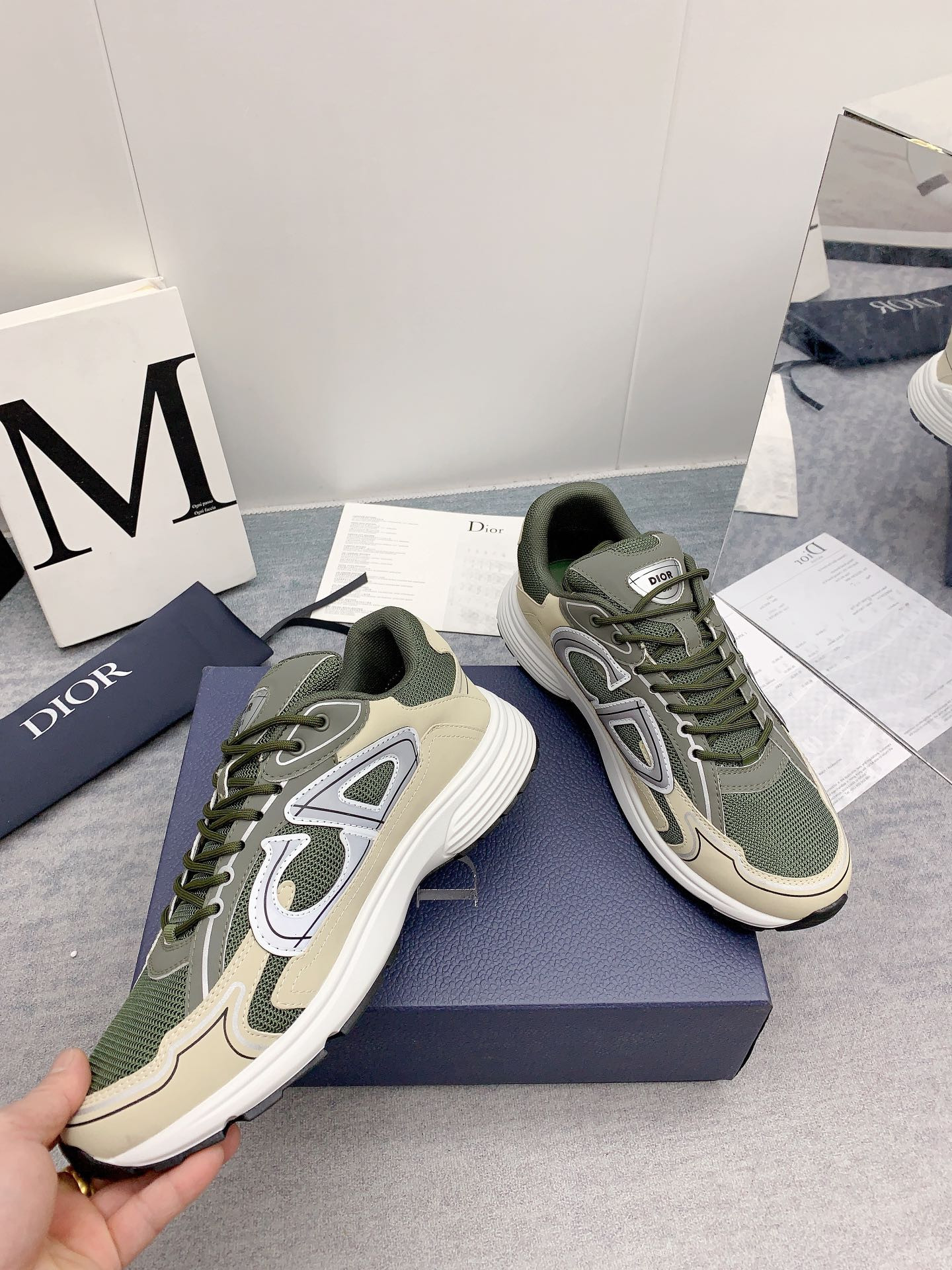 ua D*or b30 olive