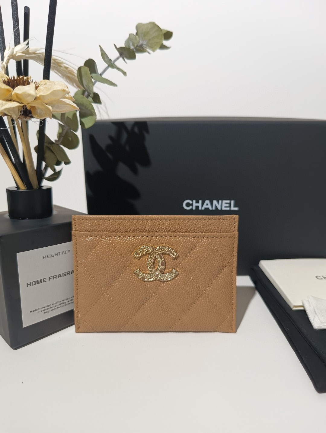 Ch*el card holder 10cm