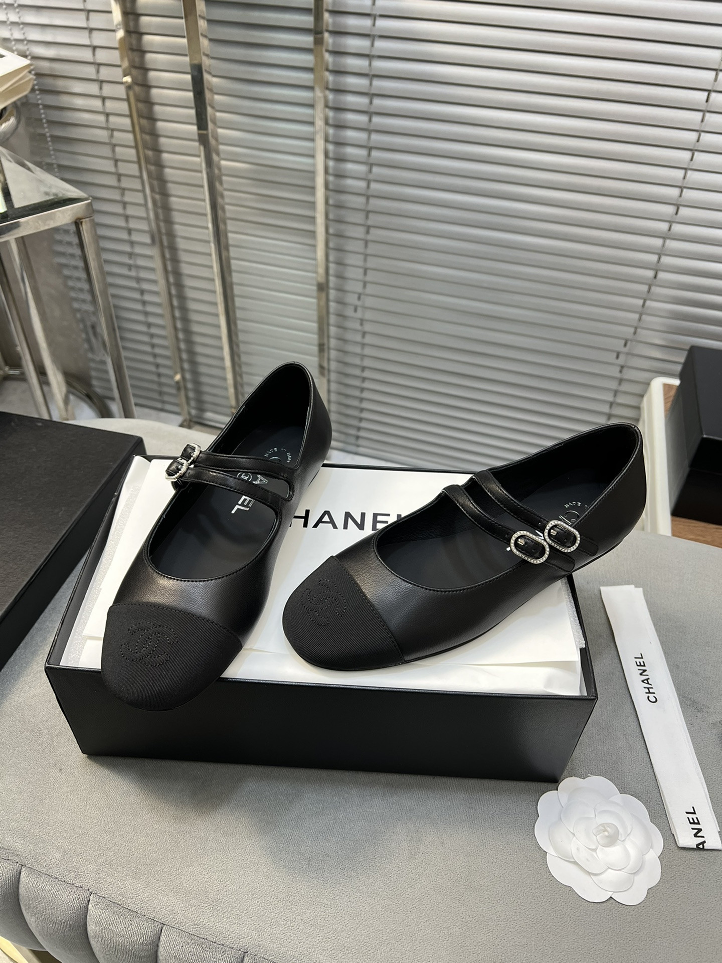 ua Ch*el mary janes  lambskin & grosgrain
