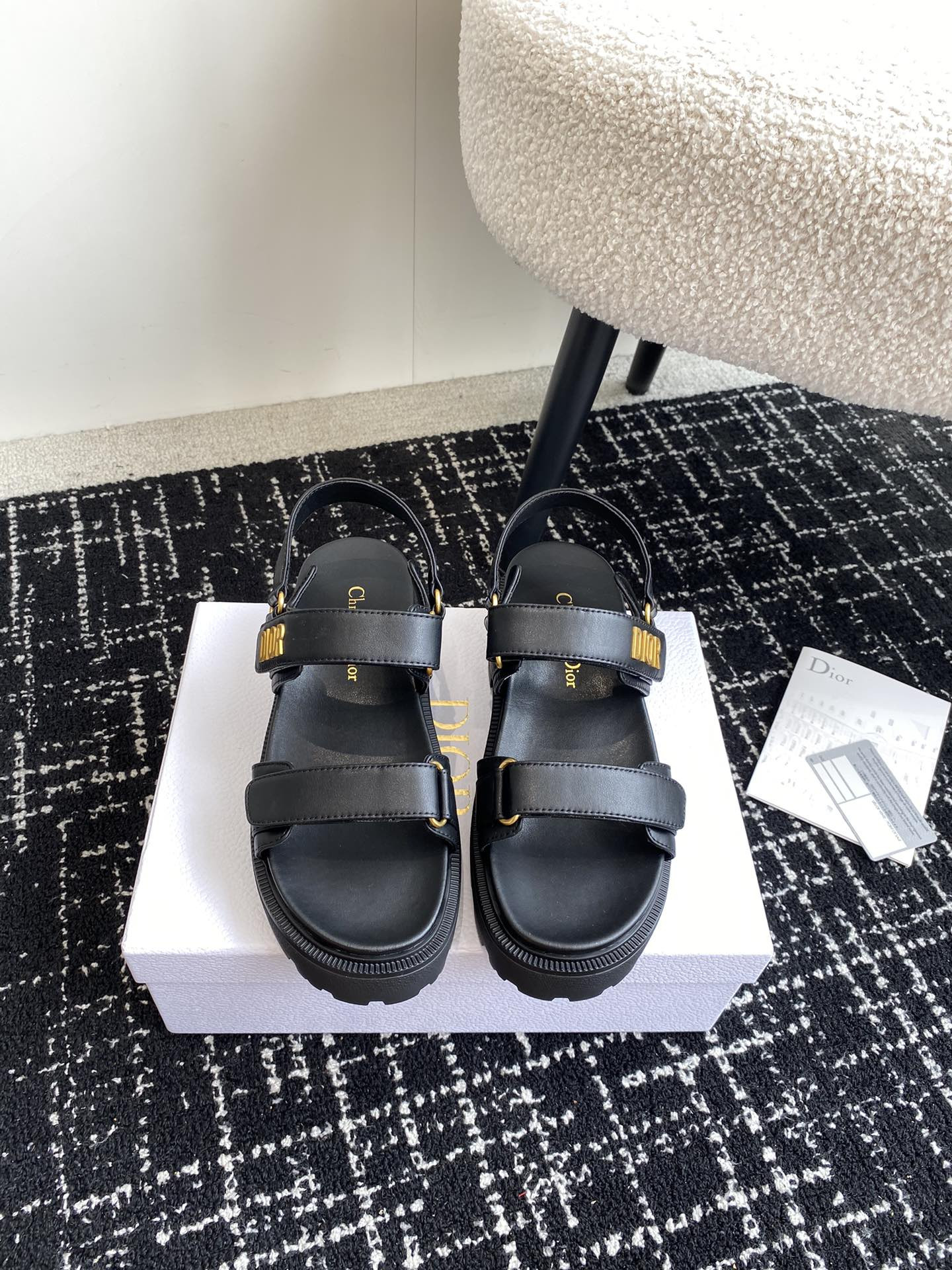 ua D*oract platform sandal black