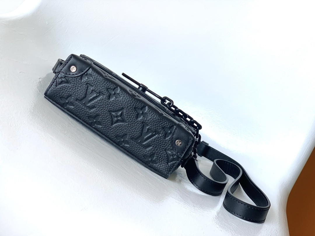 LV Steamer Wearable Wallet M81746 18×11×6.5cm