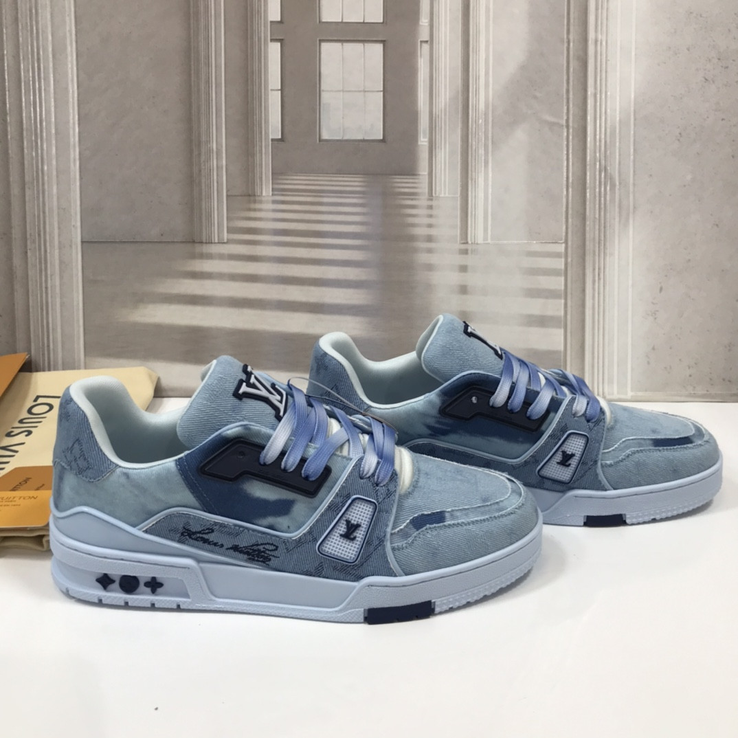 UA LV Trainer Sneaker