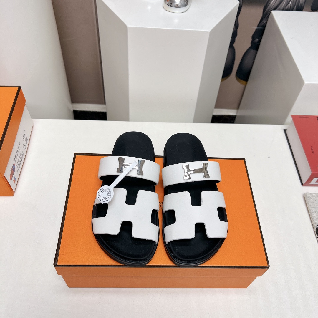 ua H**me5 chypre sandal