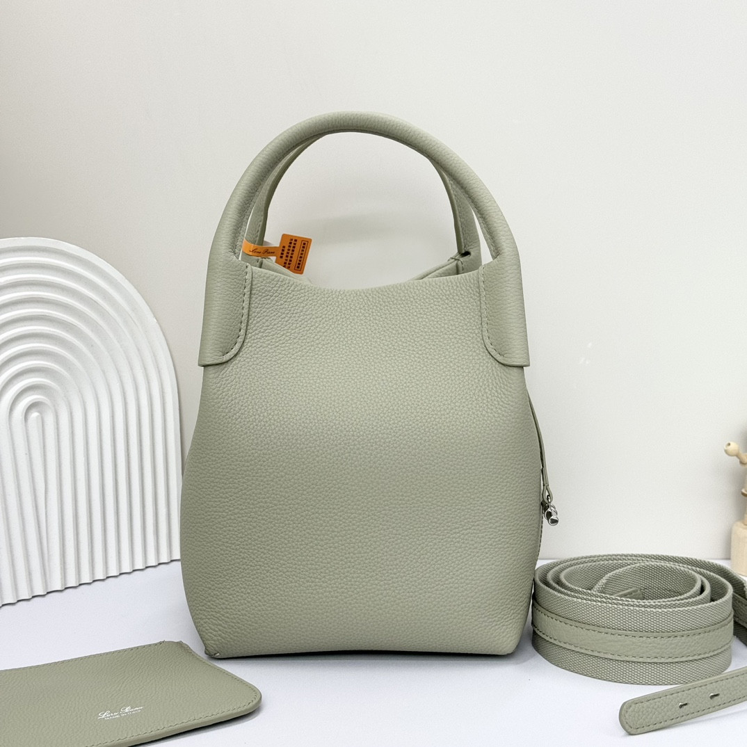 L**o p*ana small bale bag grained calfskin 17 x 17 x 21 cm