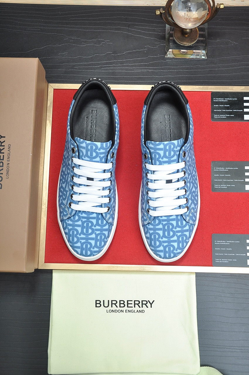 ua B**rry sneakers