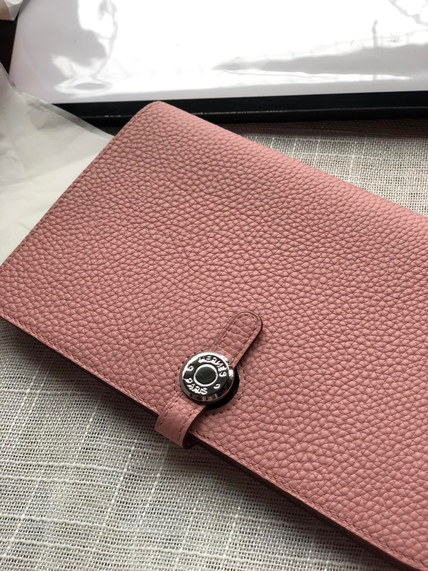 H**me5 dogon duo wallet 20.1cm