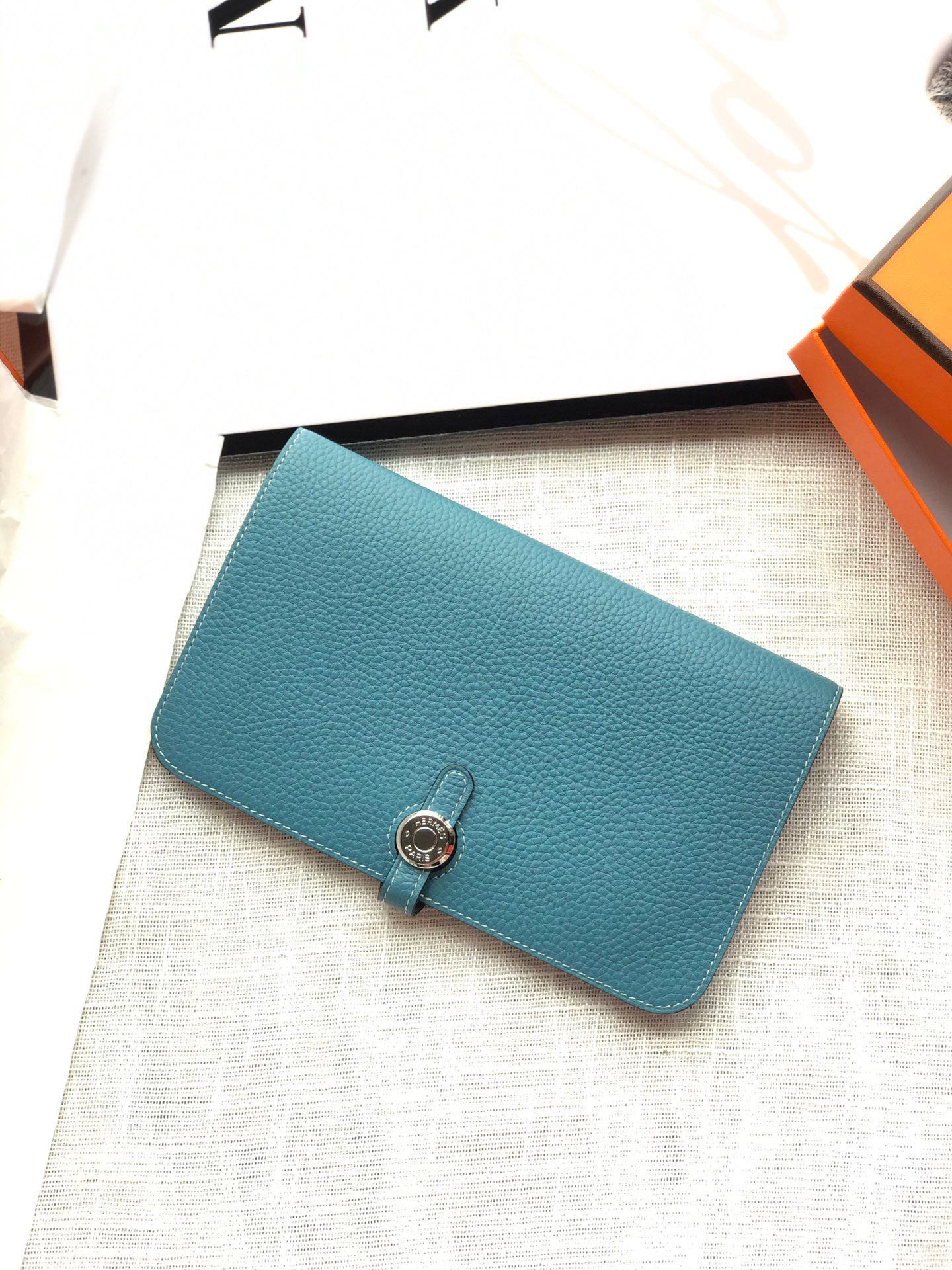 H**me5 dogon duo wallet 20.1cm
