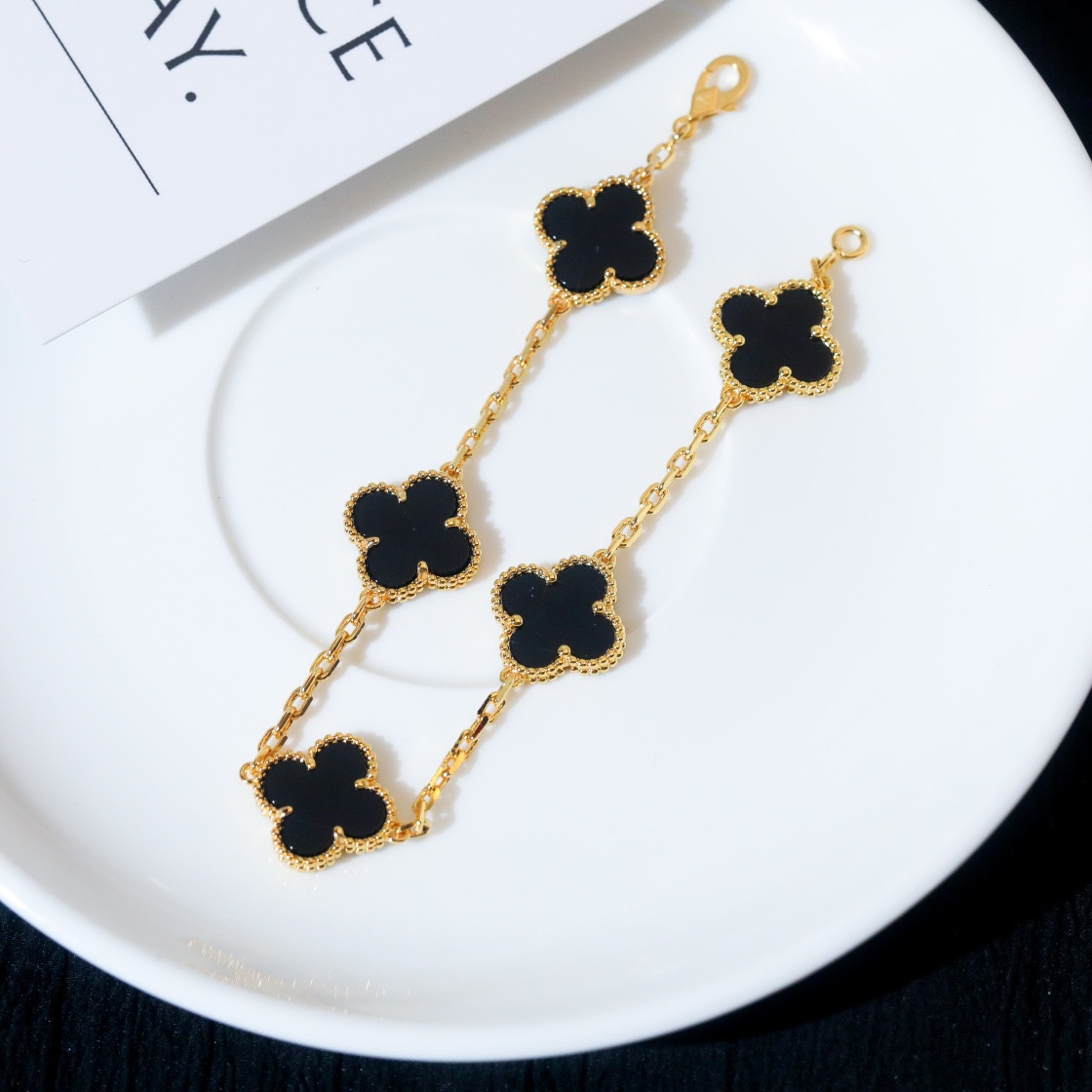 V*N CL*F & arpels vintage alhambra bracelet, 5 motifs 19cm