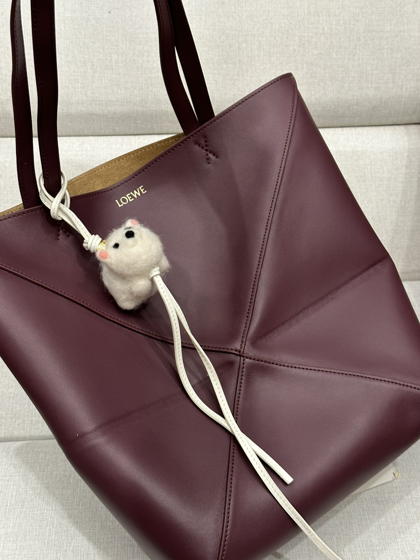 L0ew* medium puzzle fold tote in shiny calfskin 25.5x14.5x31.5cm