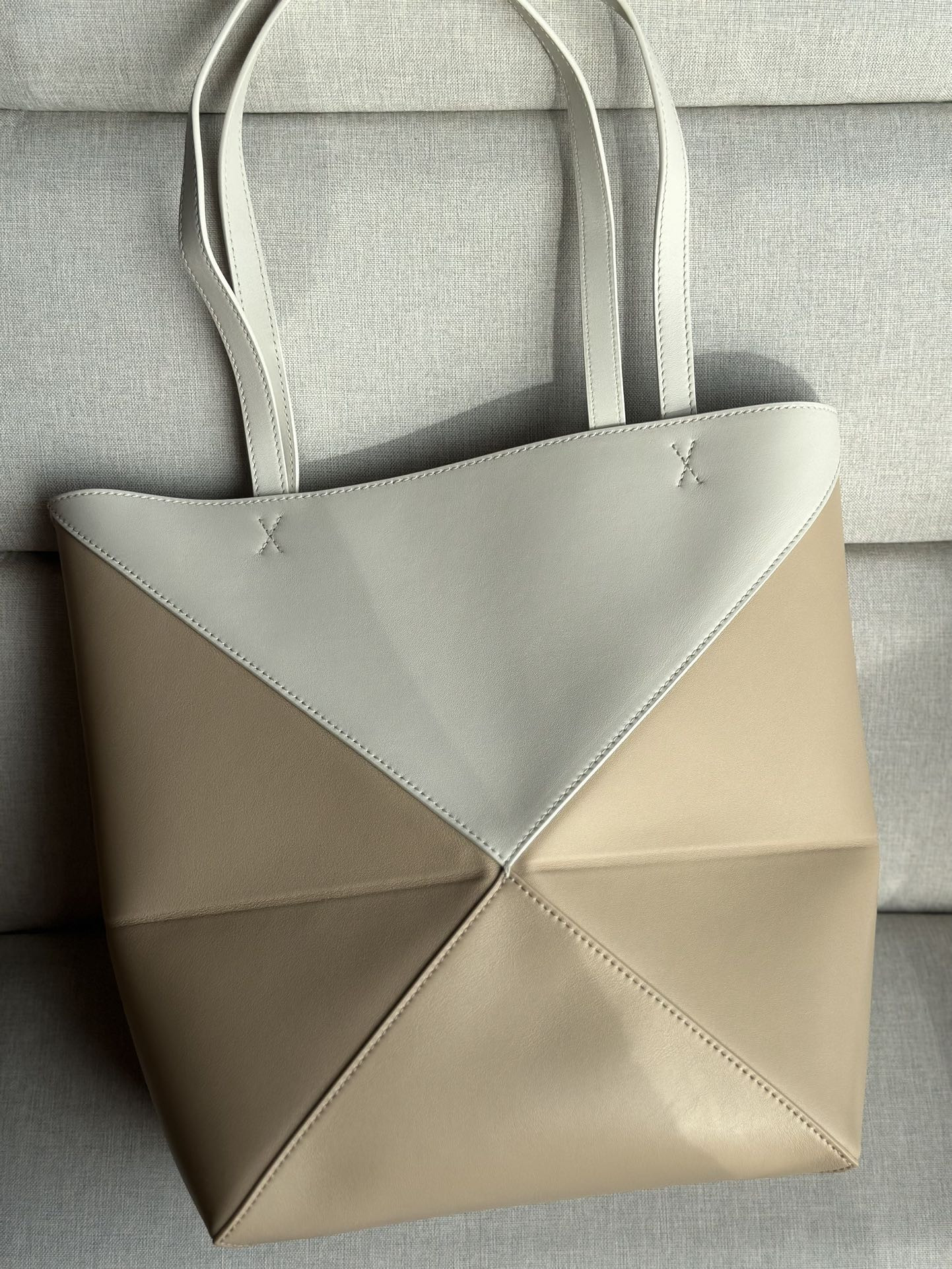 L0ew* medium puzzle fold tote in shiny calfskin 25.5x14.5x31.5cm