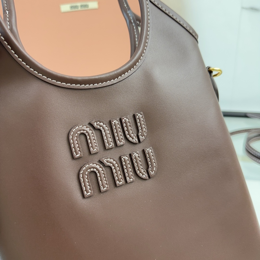 Miu Miu IVY leather handbag 20x 24 cm