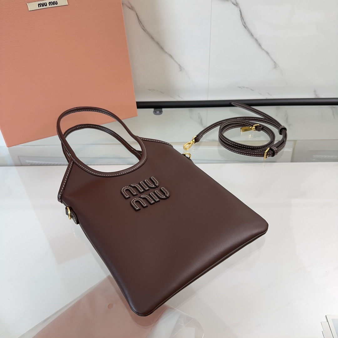 Miu Miu IVY leather handbag 20x 24 cm