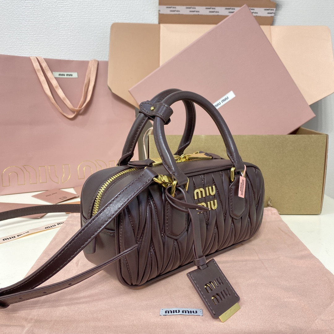 Miu Miu Arcadie matelassé nappa leather bag 22X10.5X7.5cm