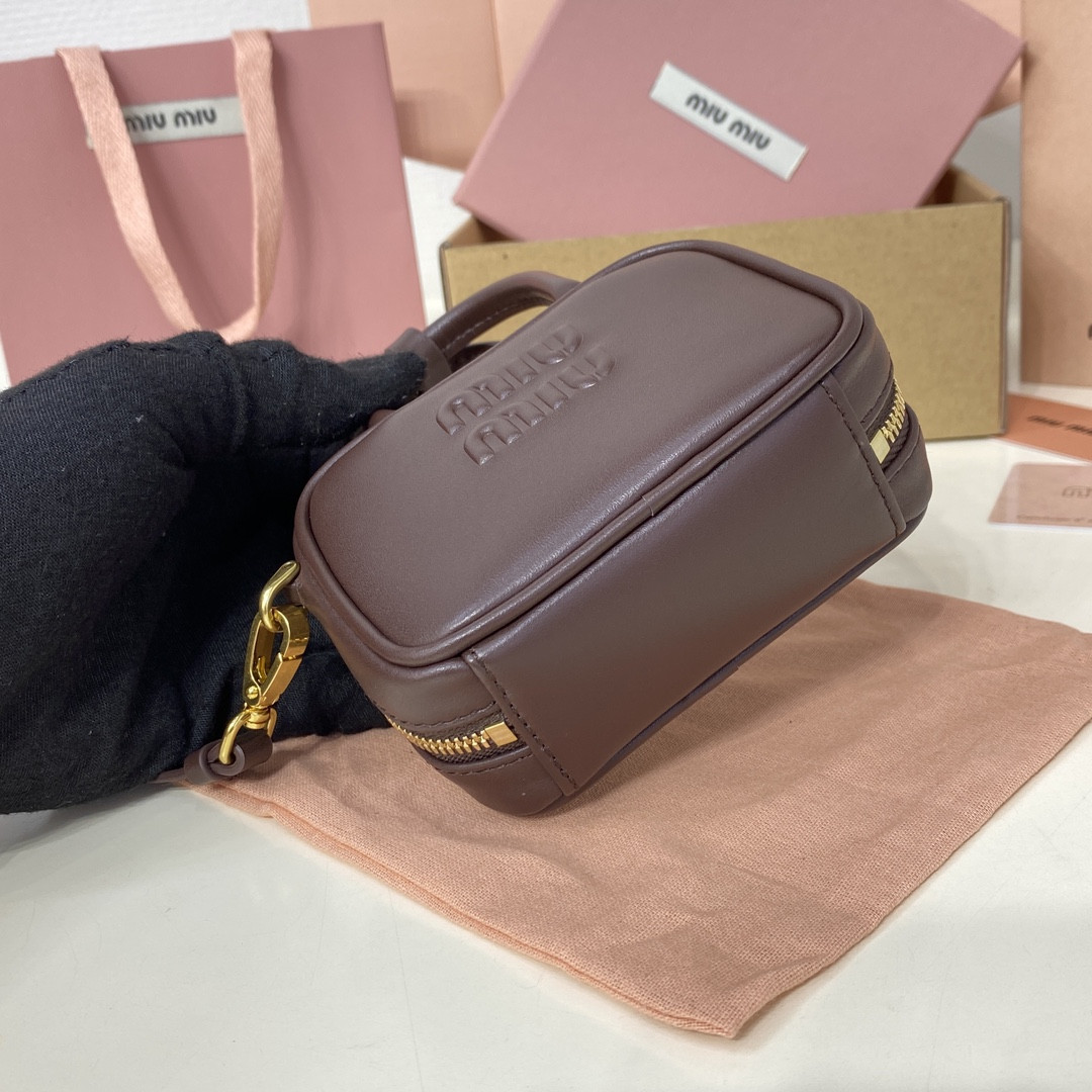 Miu Miu Leather micro bag 7x11x4cm