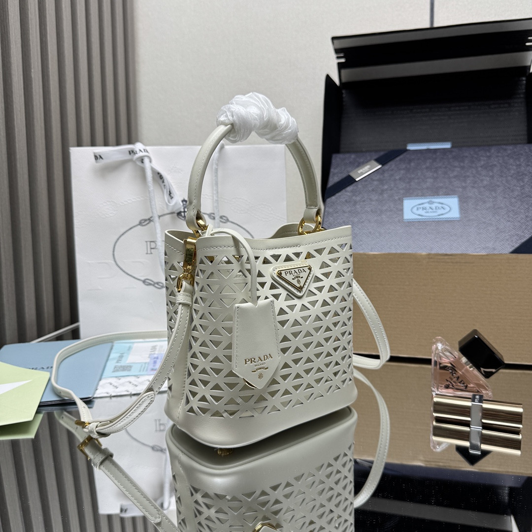 Pra*a panier saffiano leather mini bag 18x17x10.5cm