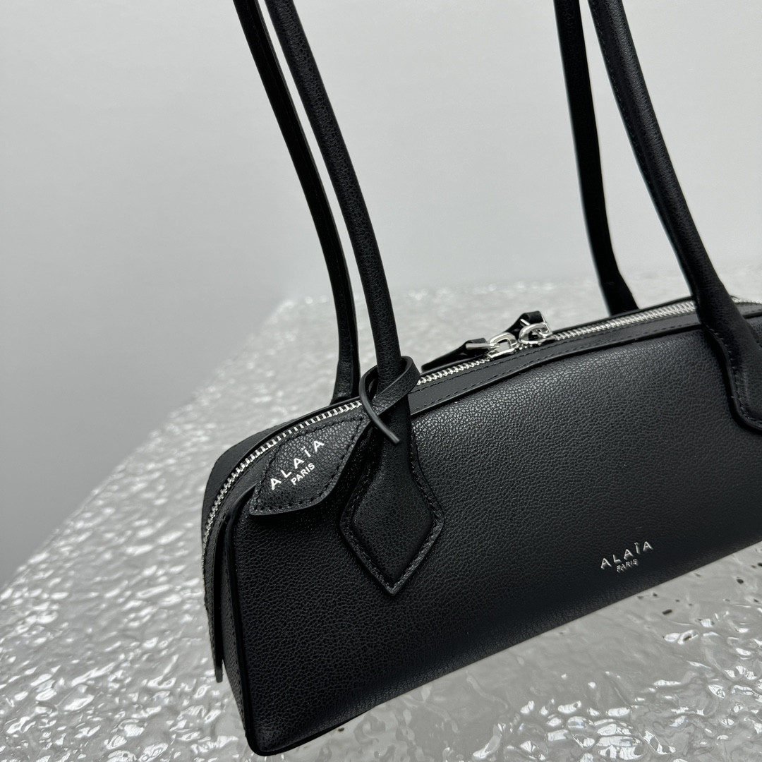 ALAÏA LE TECKEL SMALL BAG 27x9x8cm