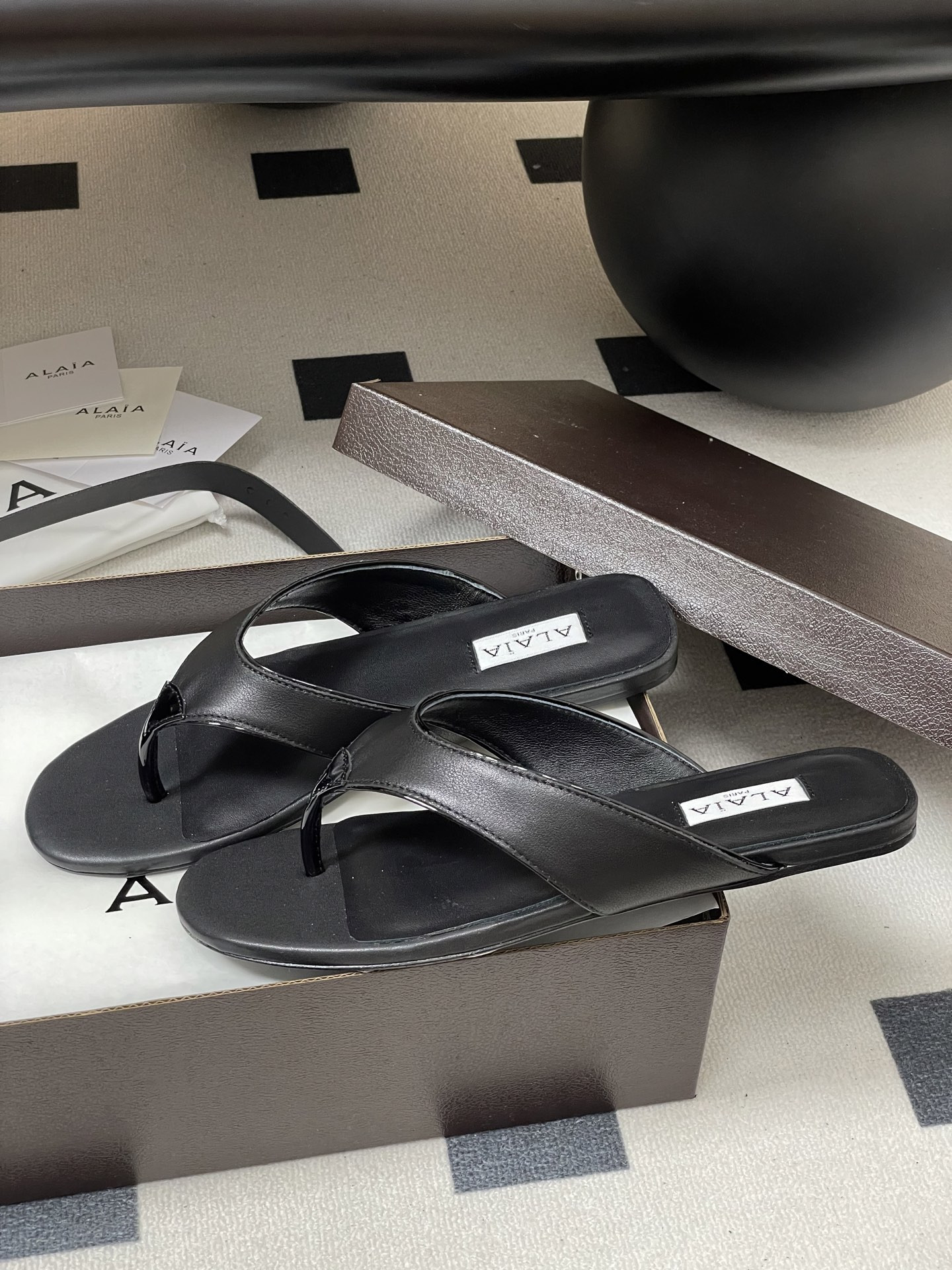 UA Alaia Triangle Flat Slides(Customized Size 7-10 days production time)